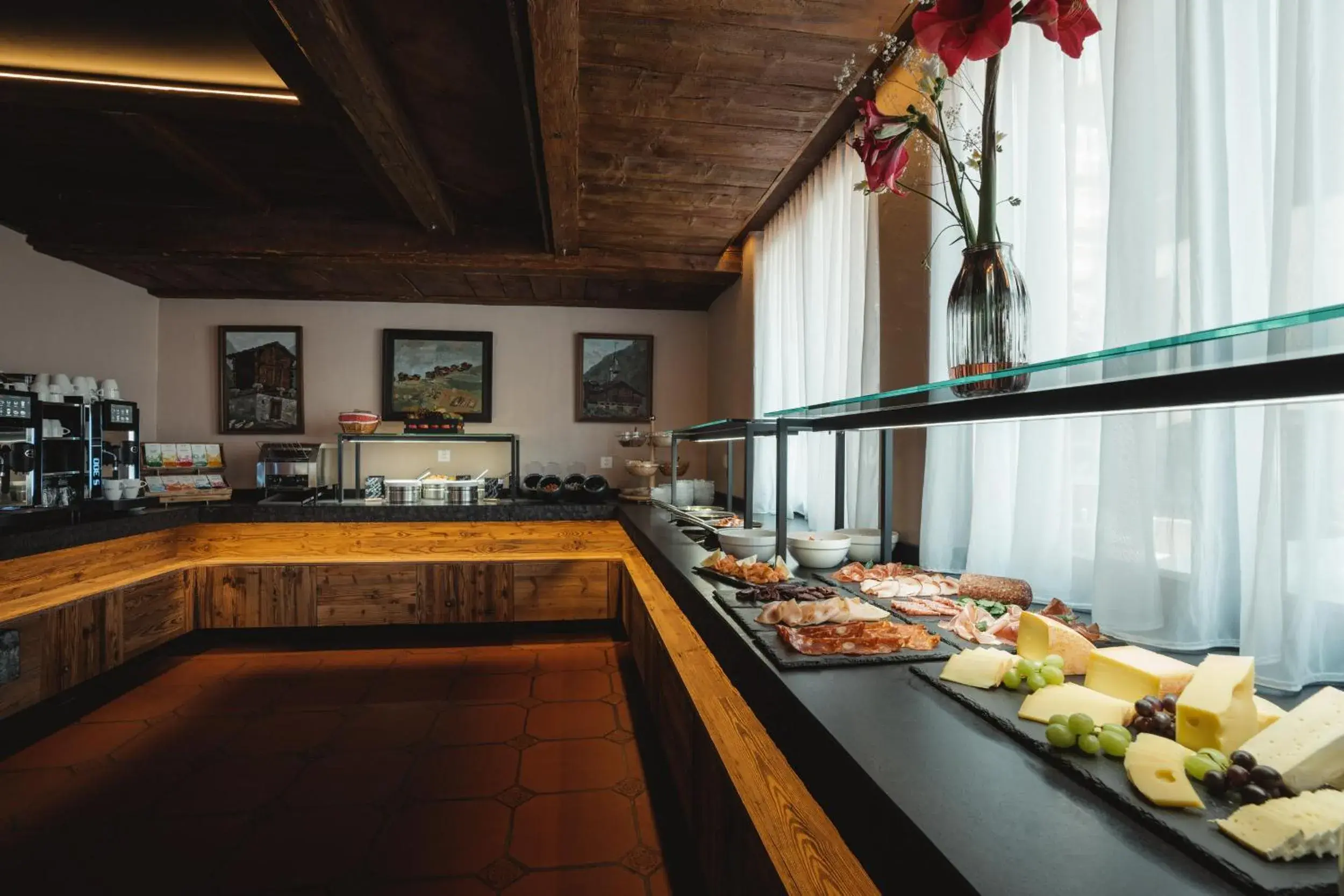 Breakfast in Alpen Resort & Spa Breakfast in Alpen Resort & Spa