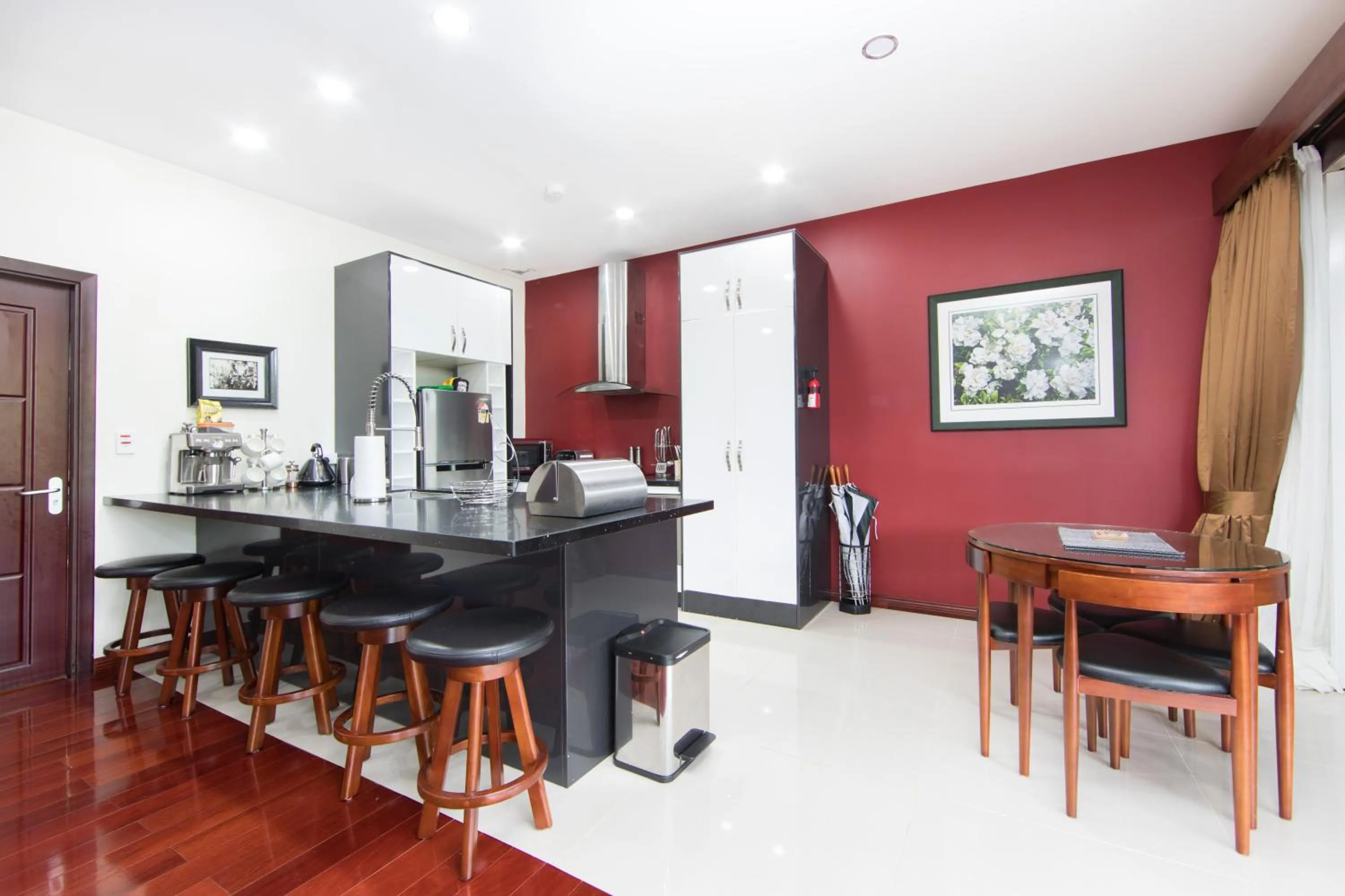 Kitchen or kitchenette in Kia Orana Villas and Spa