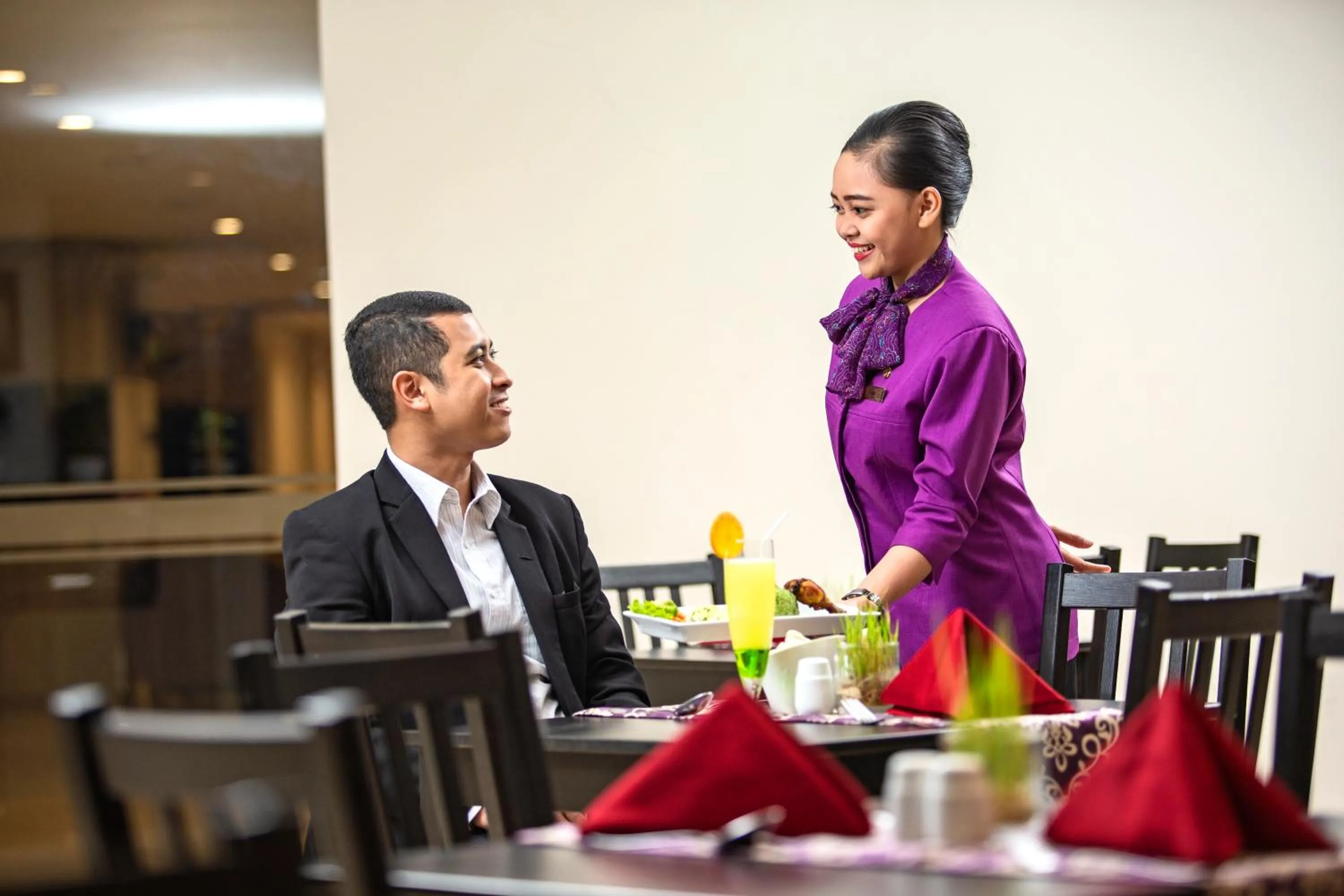 Restaurant/places to eat in Swiss-Belinn Cibitung