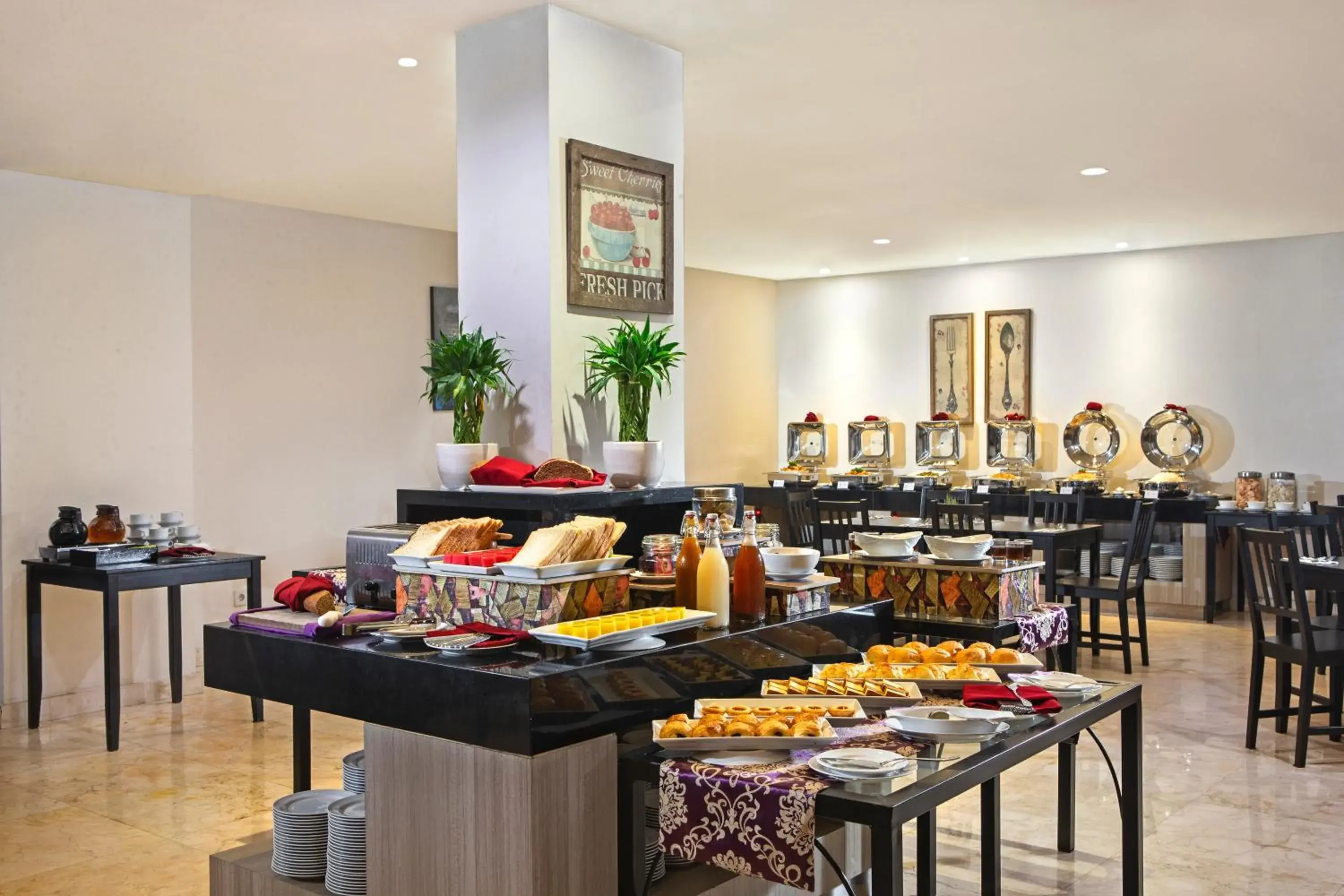 Restaurant/places to eat in Swiss-Belinn Cibitung Restaurant/places to eat in Swiss-Belinn Cibitung