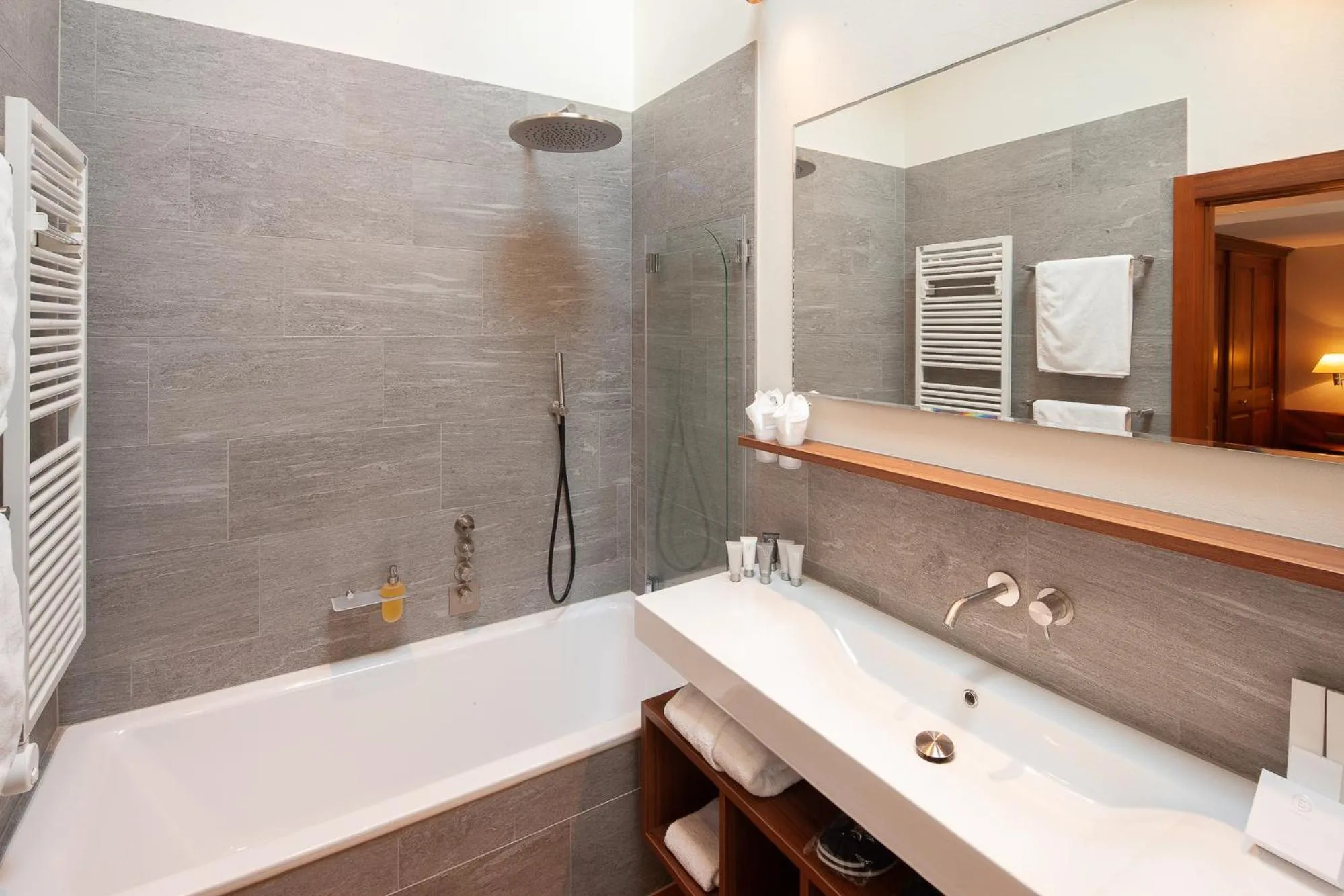 Bathroom in Hotel Sonne