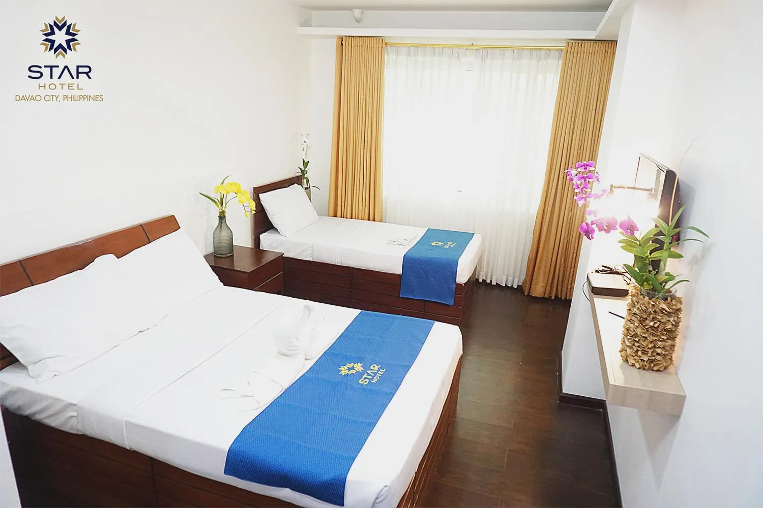 Bedroom, Bed in Star Hotel