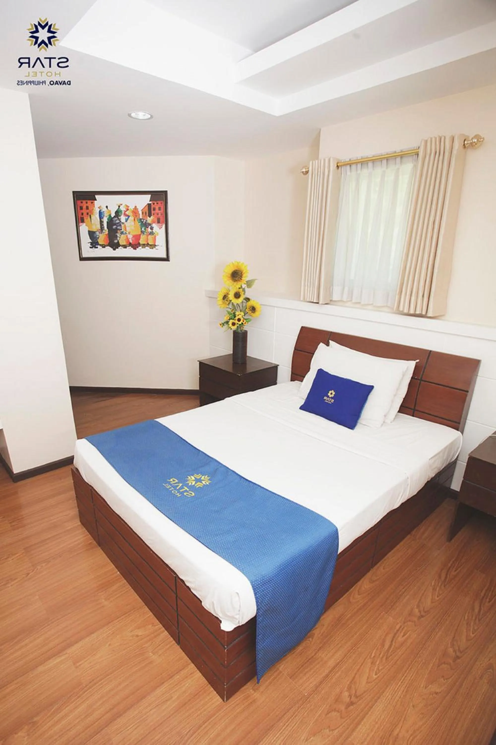 Bedroom, Bed in Star Hotel