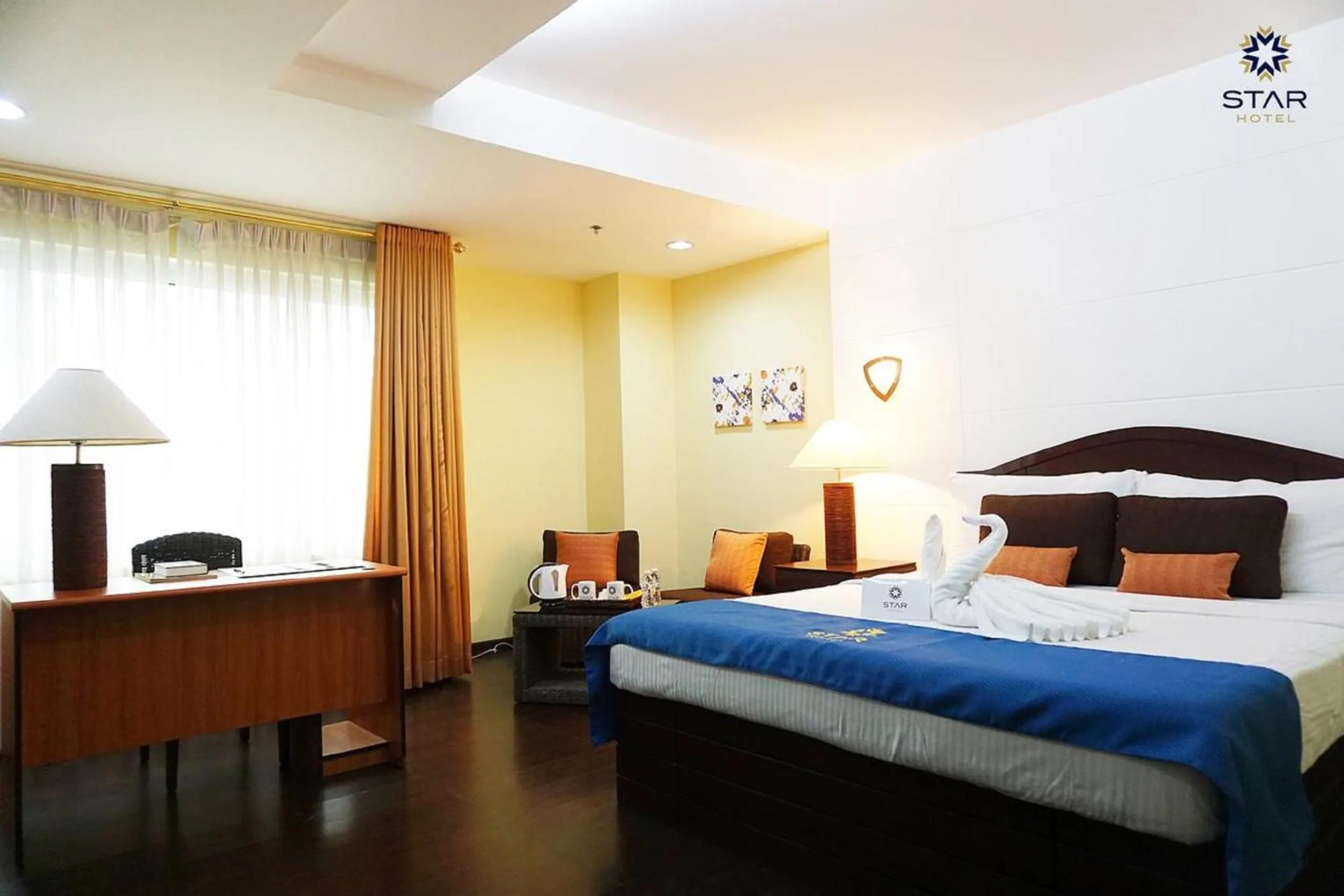 Bedroom, Bed in Star Hotel