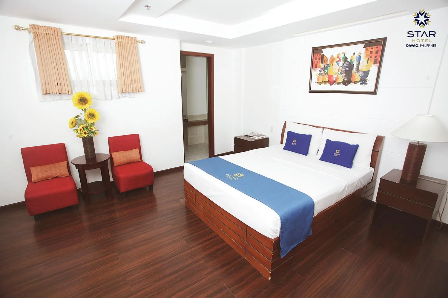 Bedroom, Bed in Star Hotel