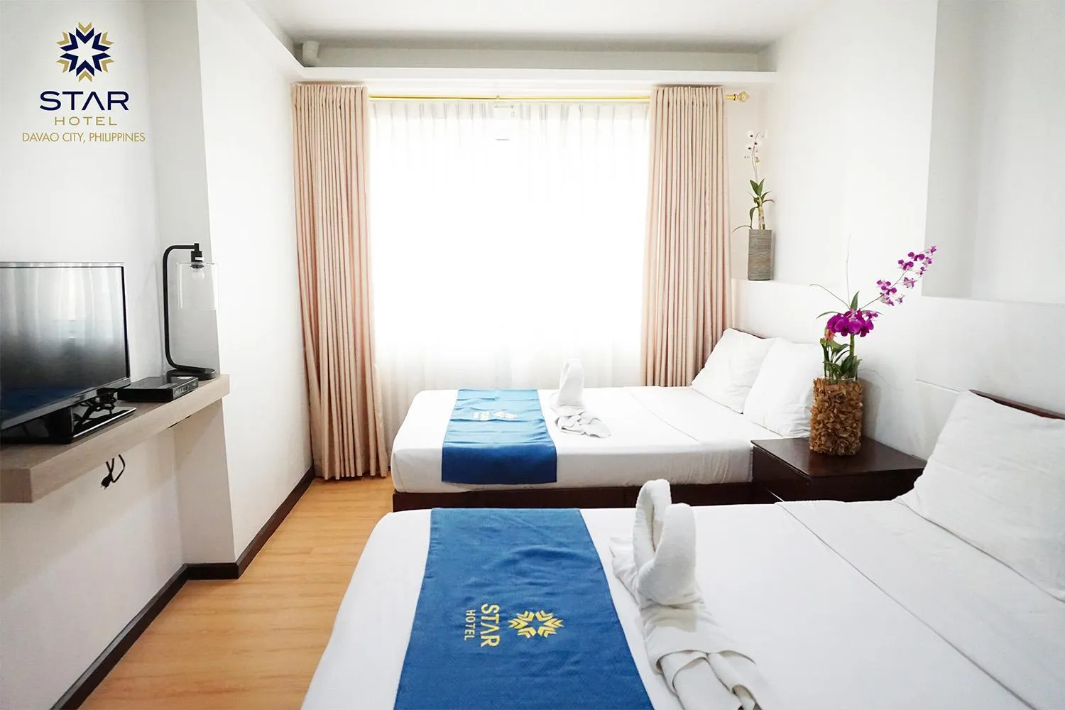 Photo of the whole room, Bed in Star Hotel