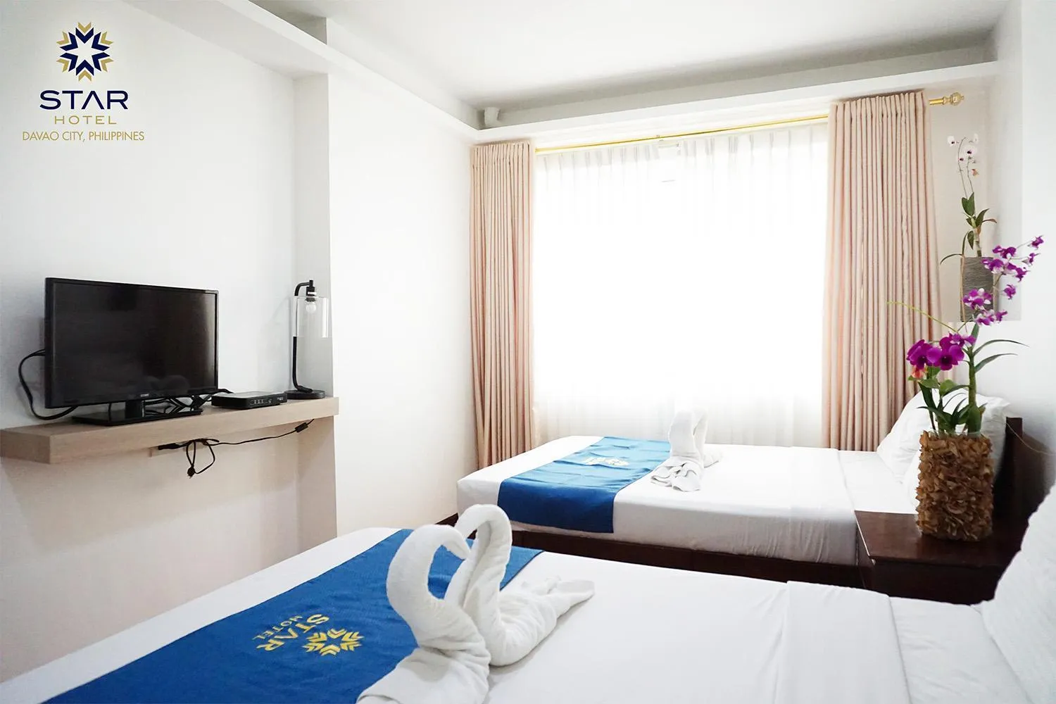 Photo of the whole room, Bed in Star Hotel