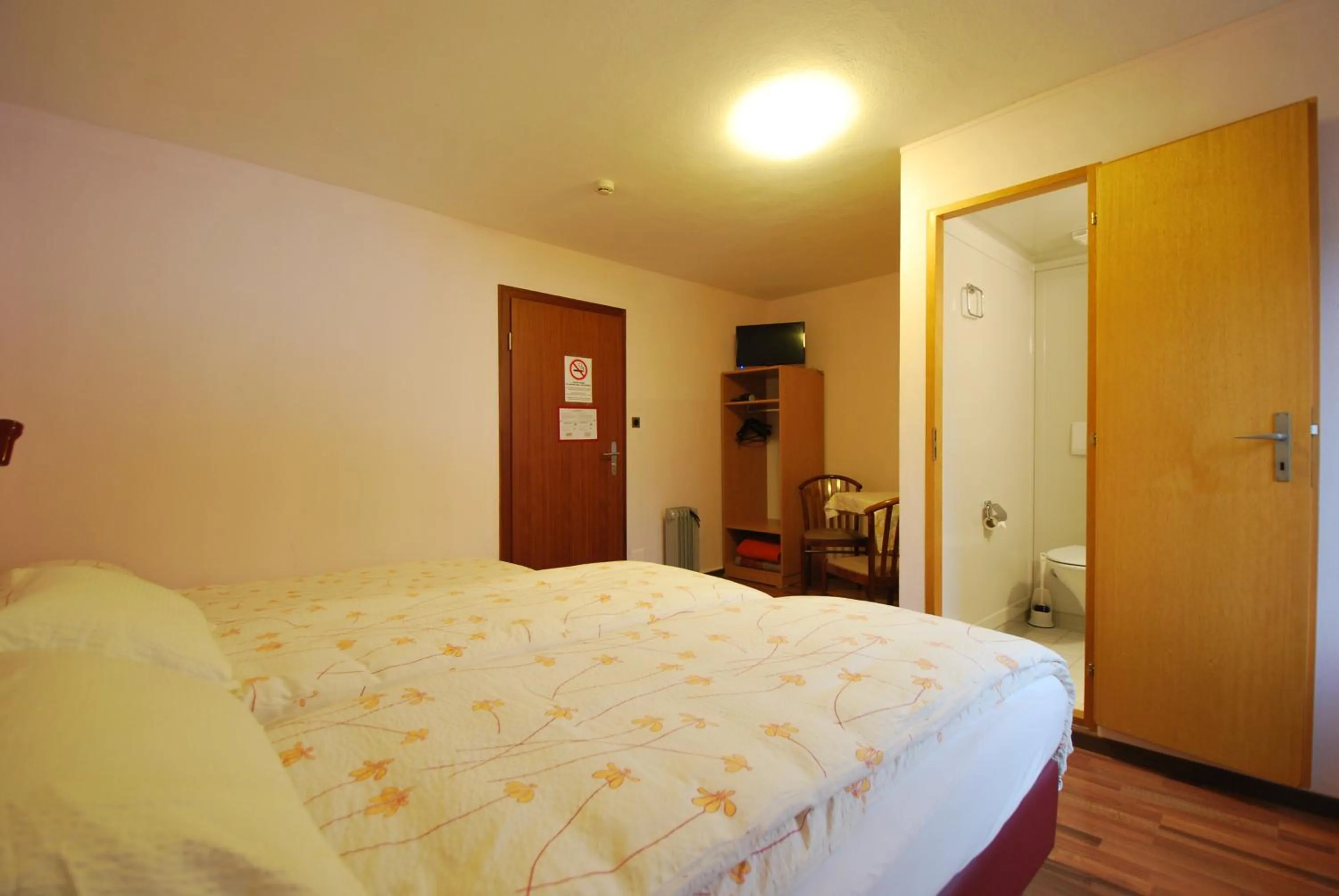 Shower, Bed in Hotel Ristorante Baldi