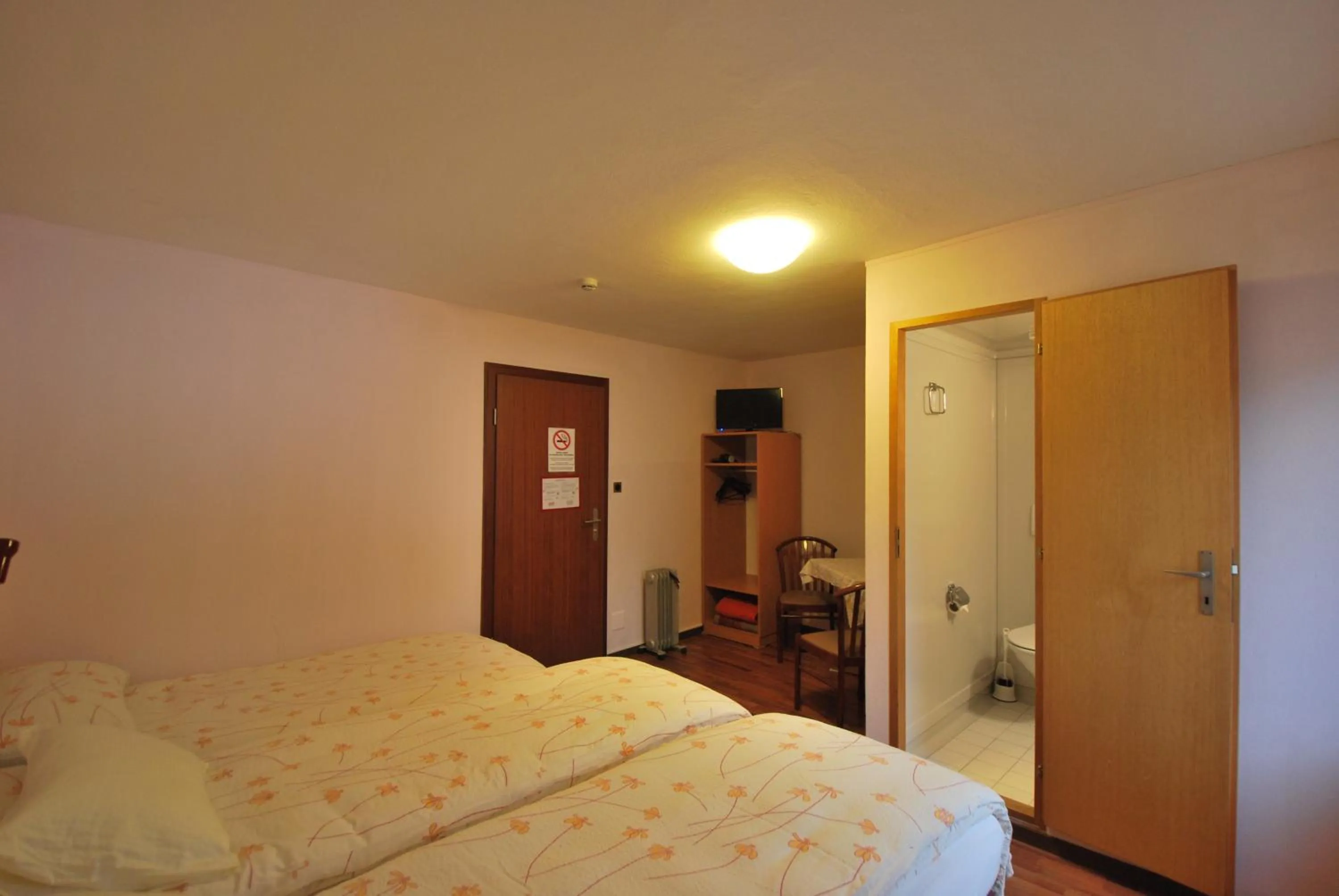 Shower, Bed in Hotel Ristorante Baldi