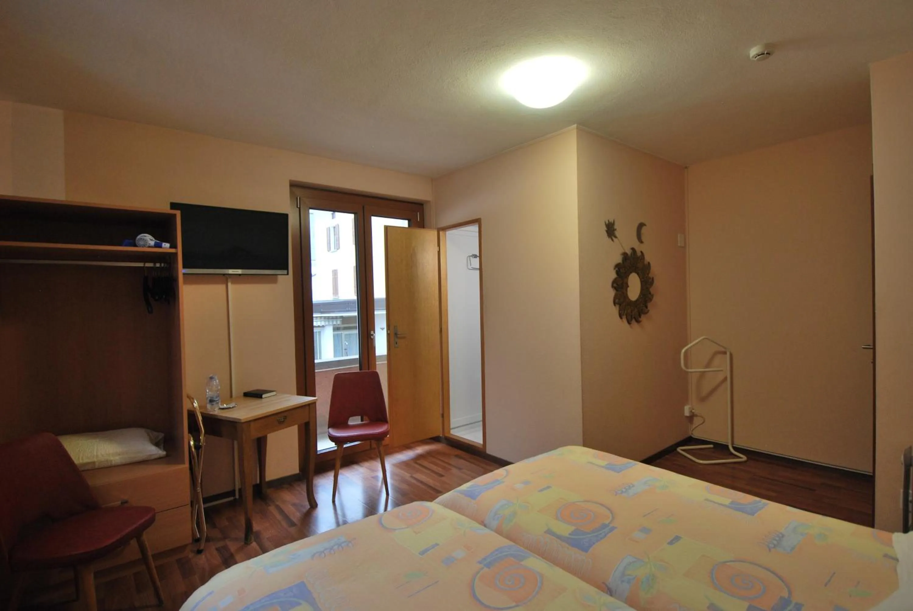 Shower, Bed in Hotel Ristorante Baldi