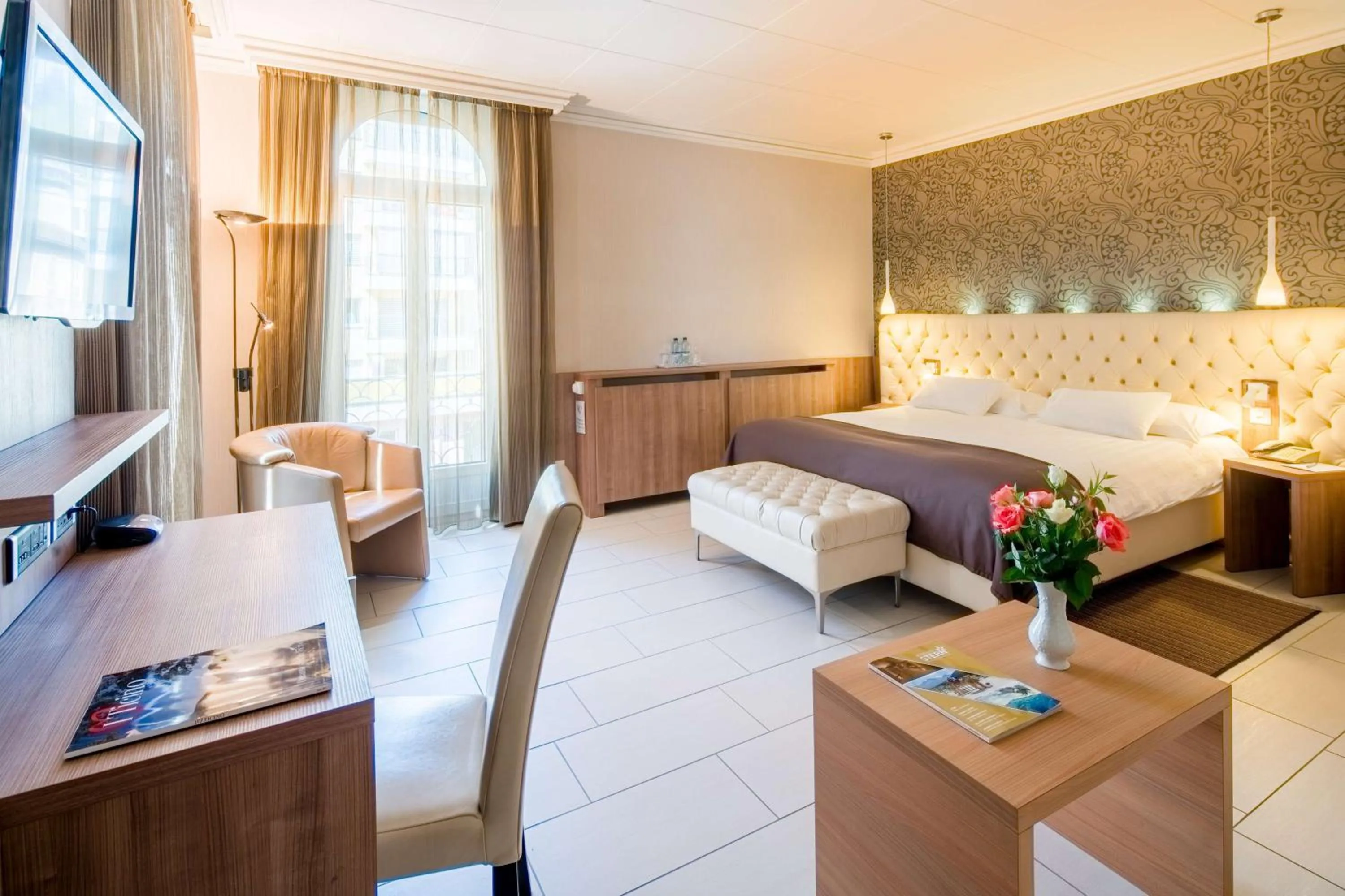 Bedroom in Best Western Hotel Bellevue au Lac