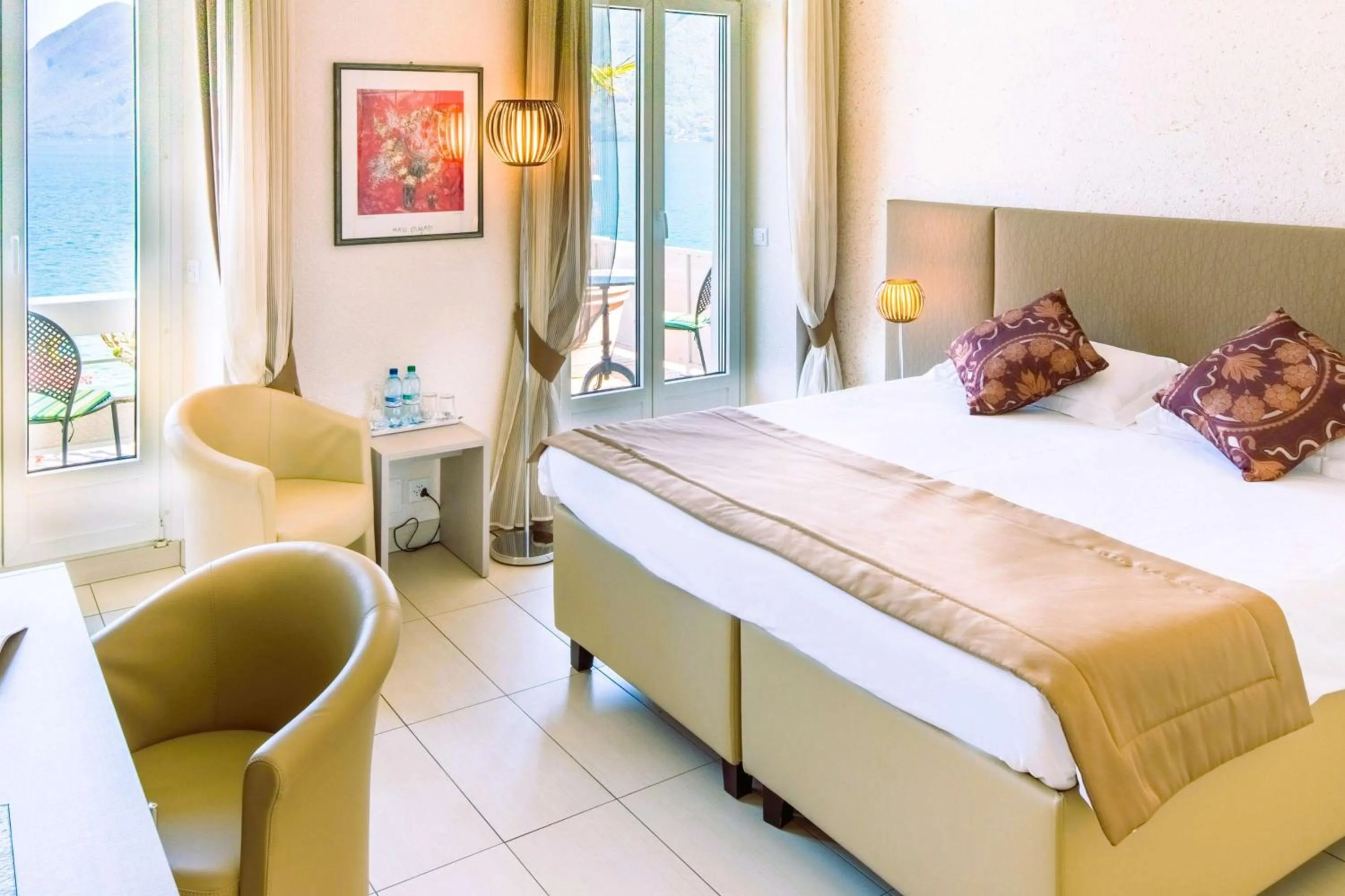 Bedroom in Best Western Hotel Bellevue au Lac