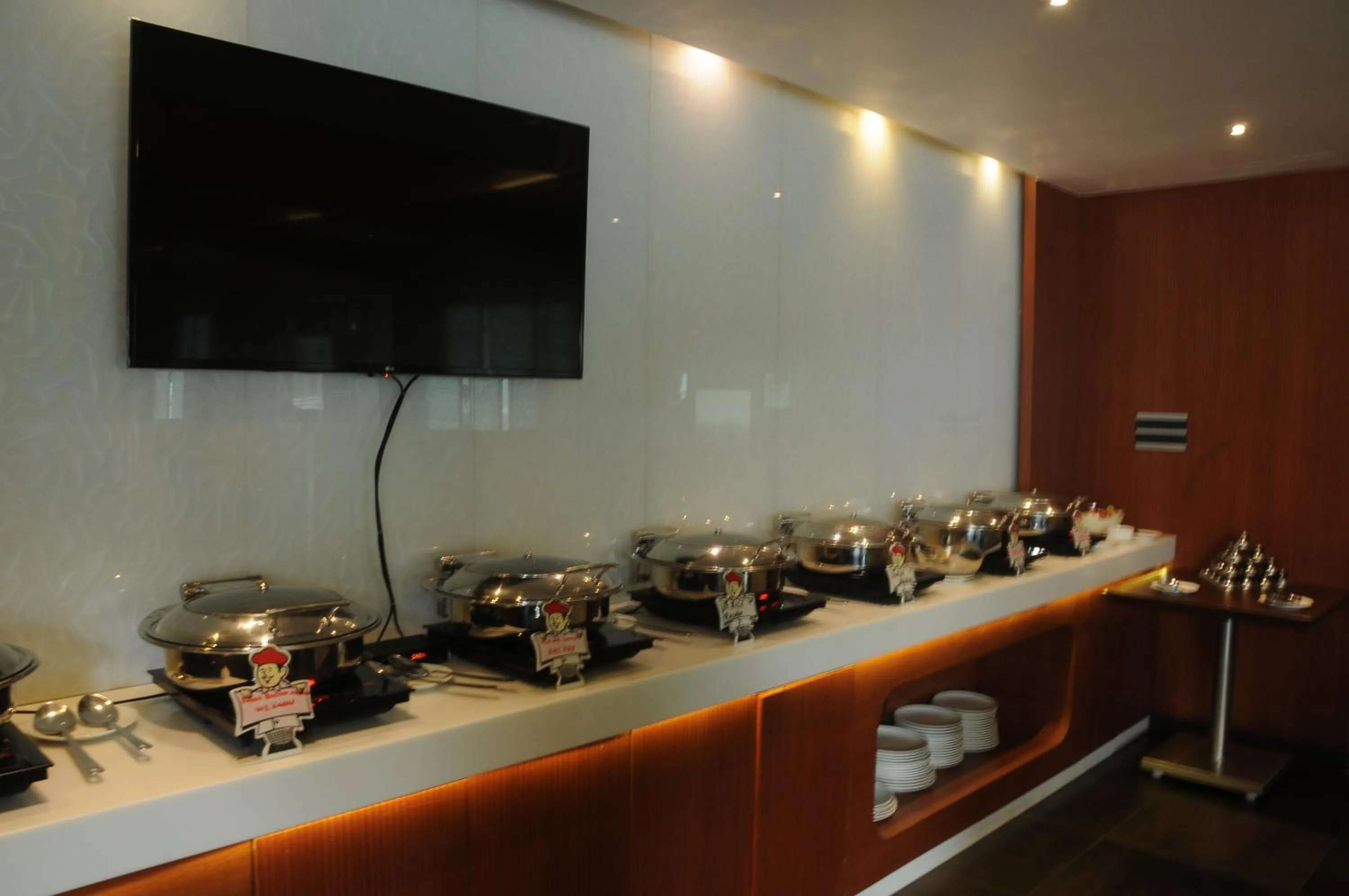 Food and drinks in Hotel Nk Grand Park Airport Hotel