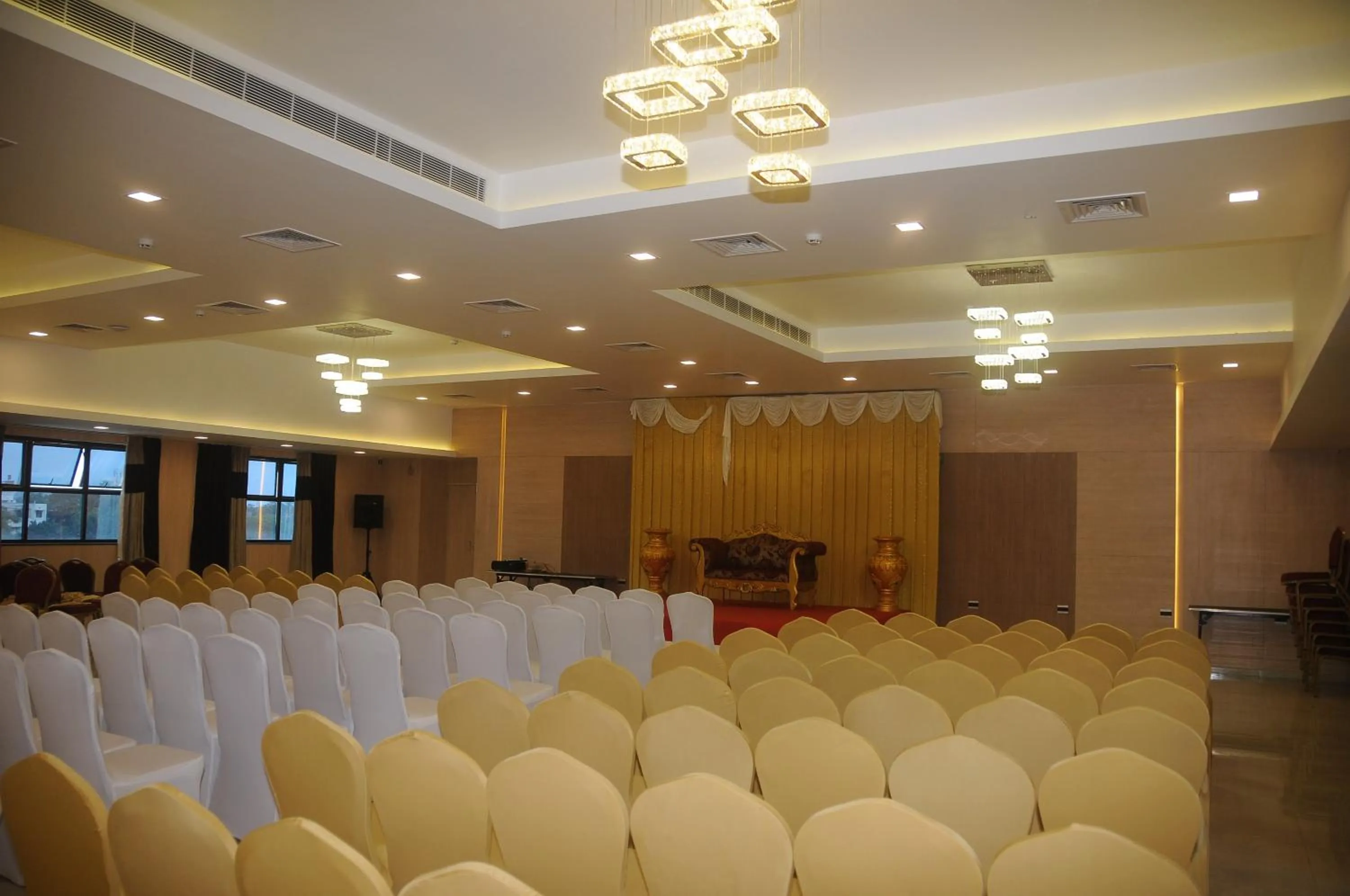 Banquet/Function facilities in Hotel Nk Grand Park Airport Hotel