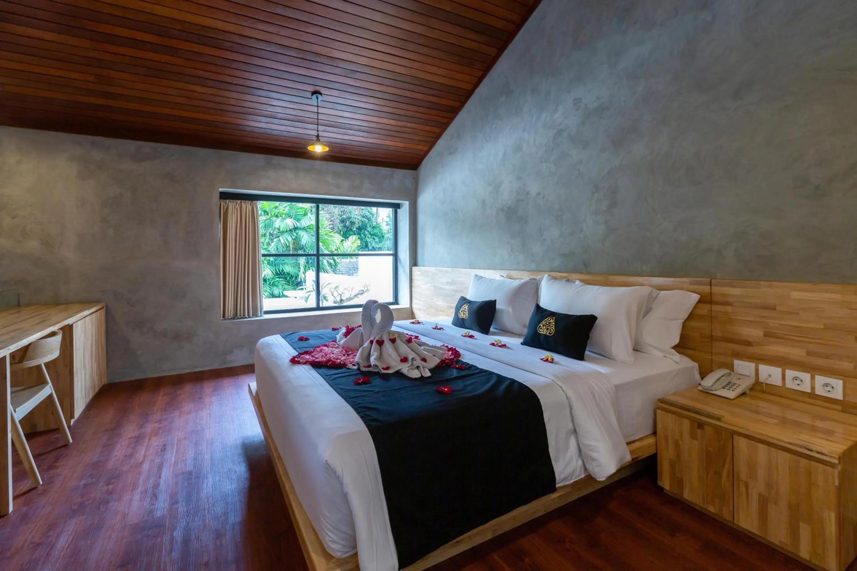 Bed in Paisa Villa Seminyak