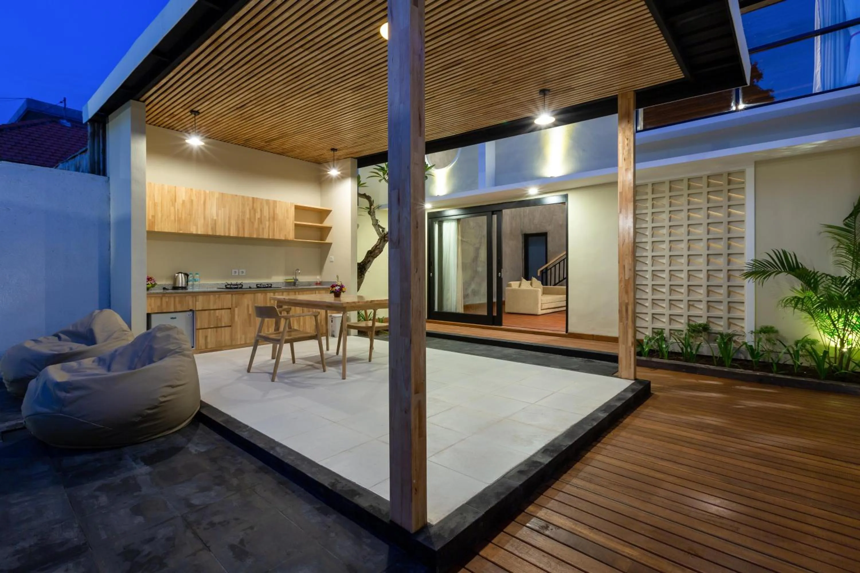 Kitchen or kitchenette in Paisa Villa Seminyak