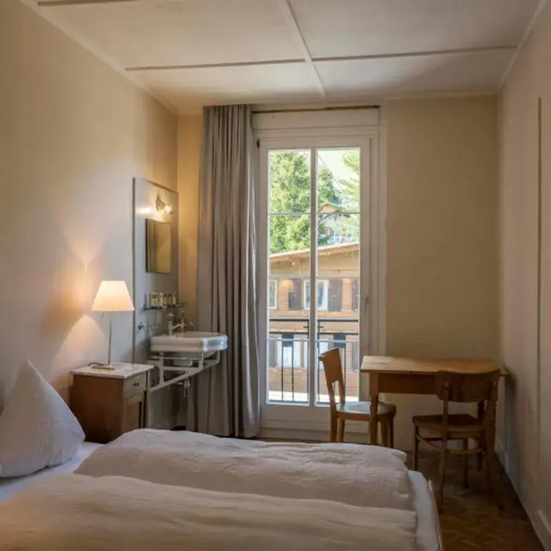 Double Room with Shared Bathroom in Hotel Regina Double Room with Shared Bathroom in Hotel Regina