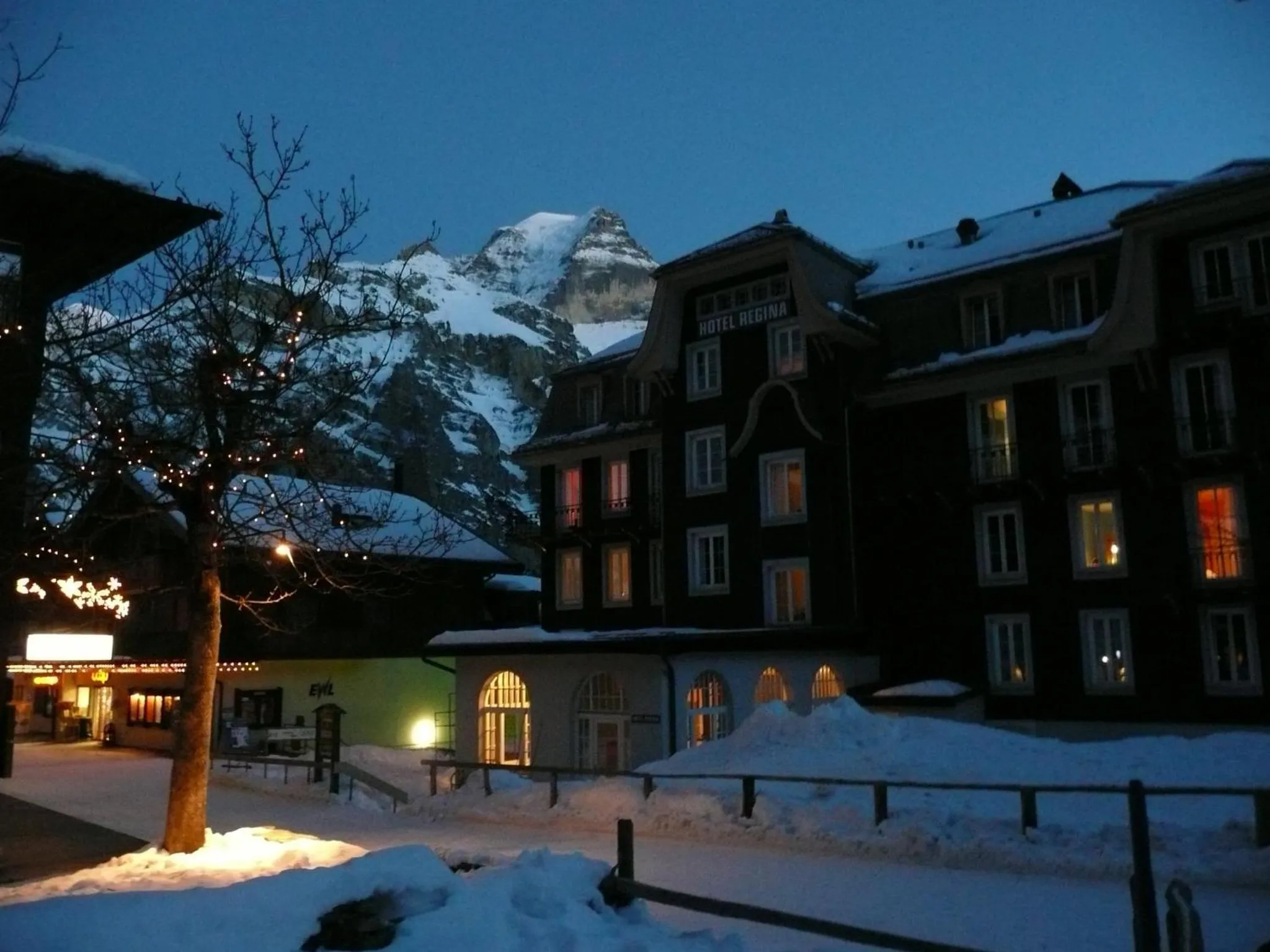 Property building in Hotel Regina