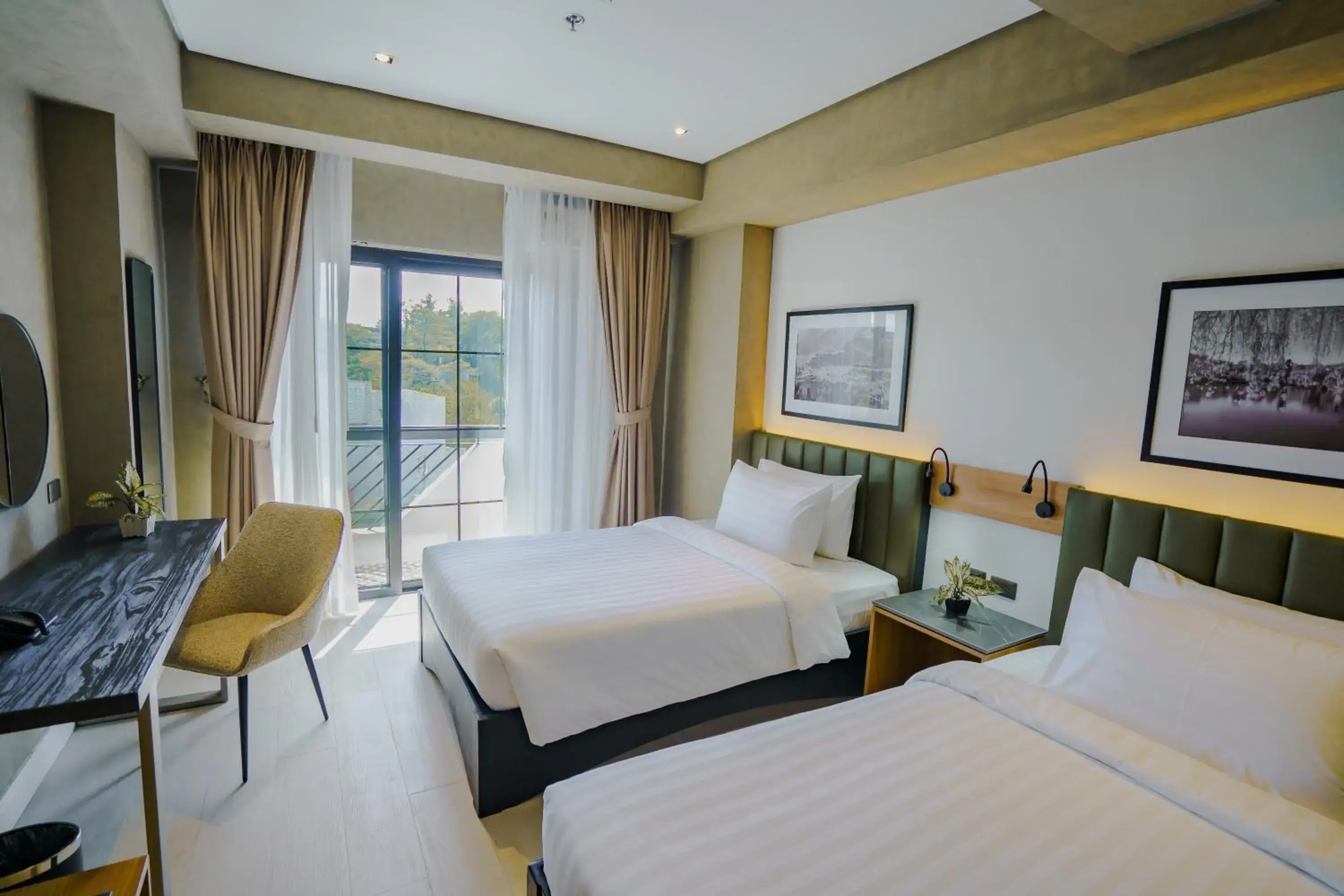 Bedroom, Bed in Venus Parkview Hotel Bedroom, Bed in Venus Parkview Hotel