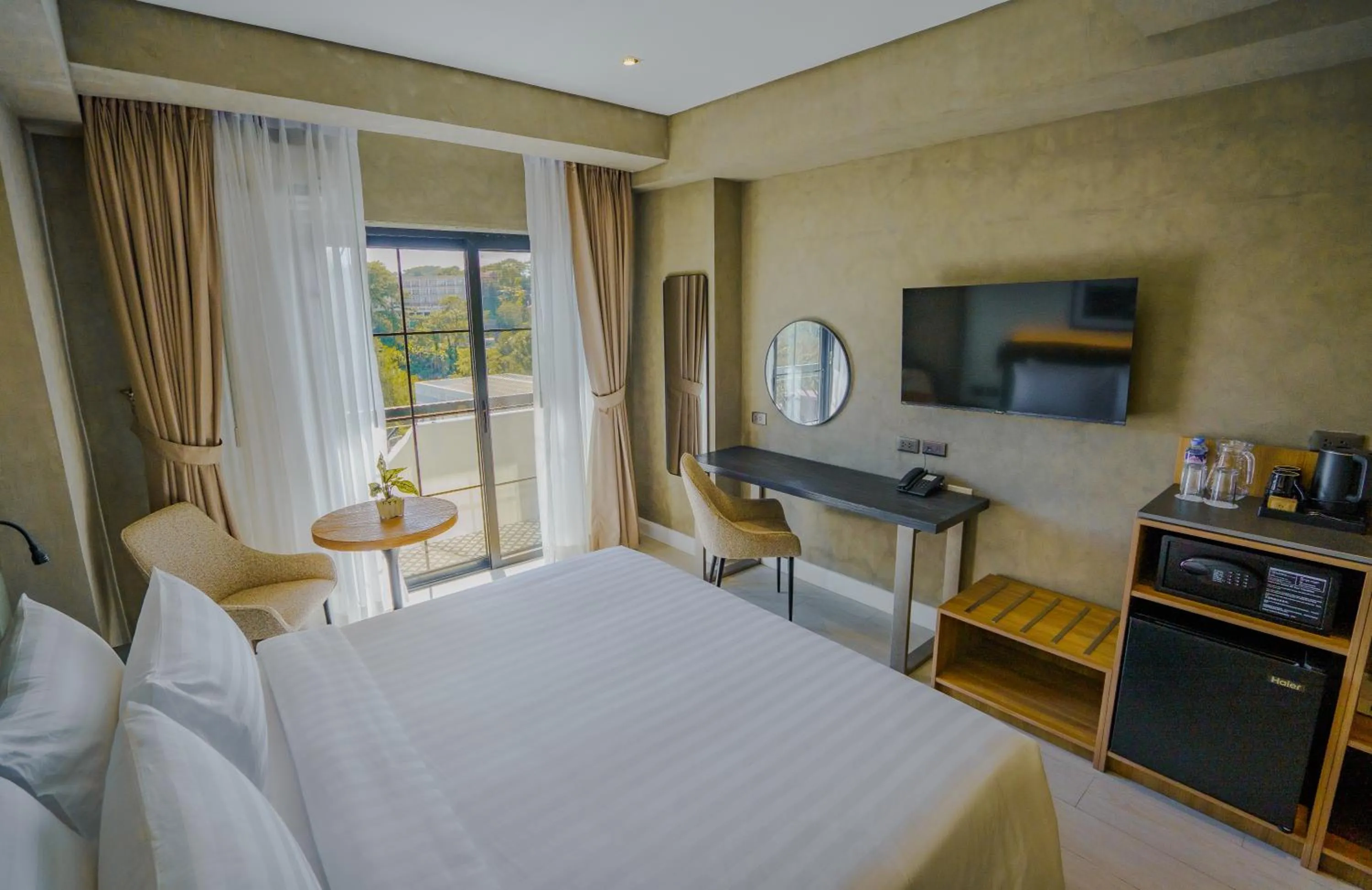 Bed in Venus Parkview Hotel