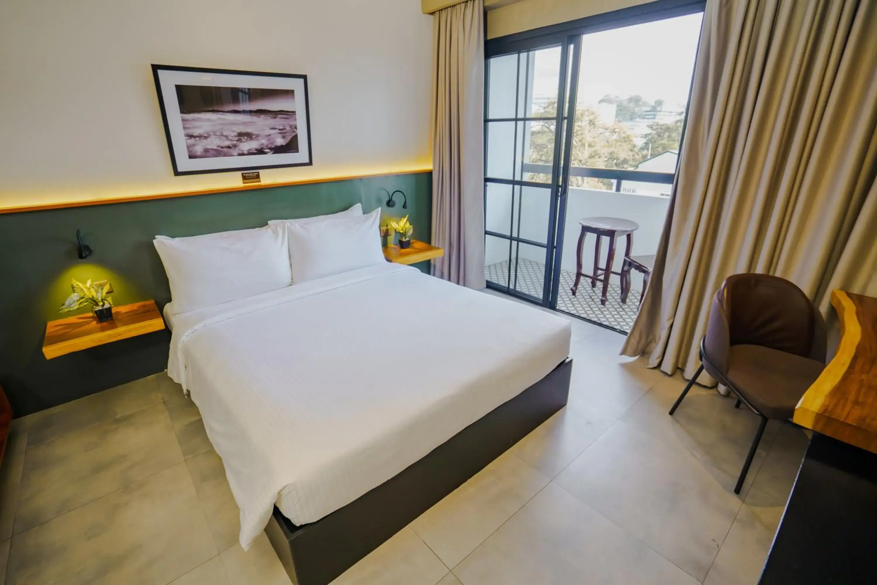 Bedroom, Bed in Venus Parkview Hotel Bedroom, Bed in Venus Parkview Hotel