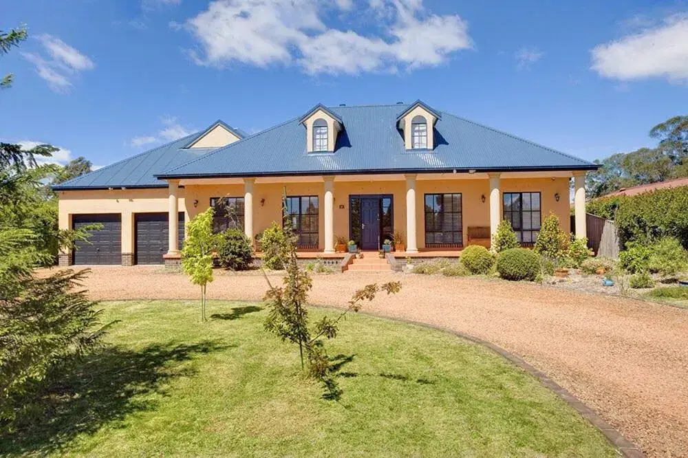 Stately Bowral Designer Home Stately Bowral Designer Home