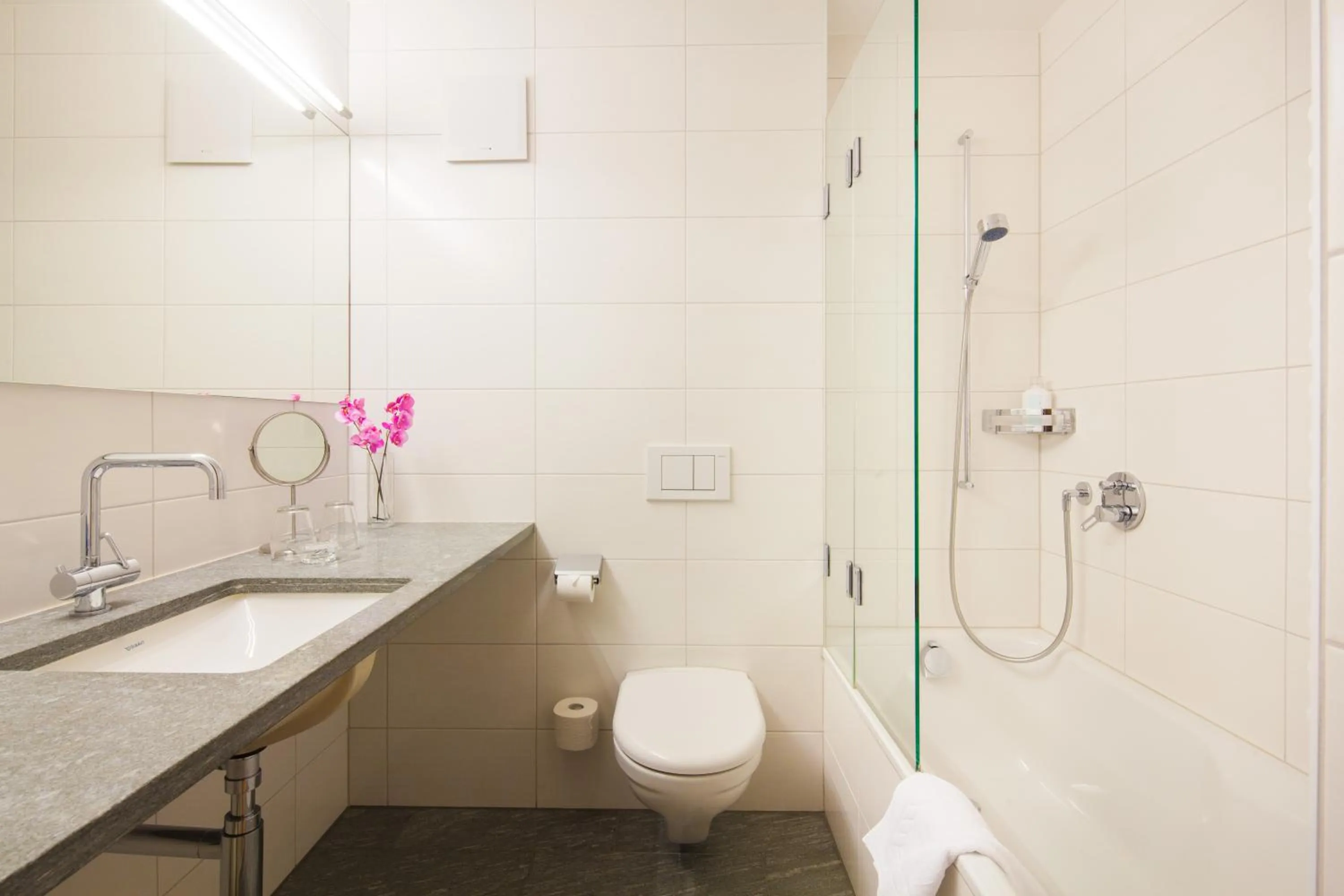 Bathroom in Hotel Chesa Surlej