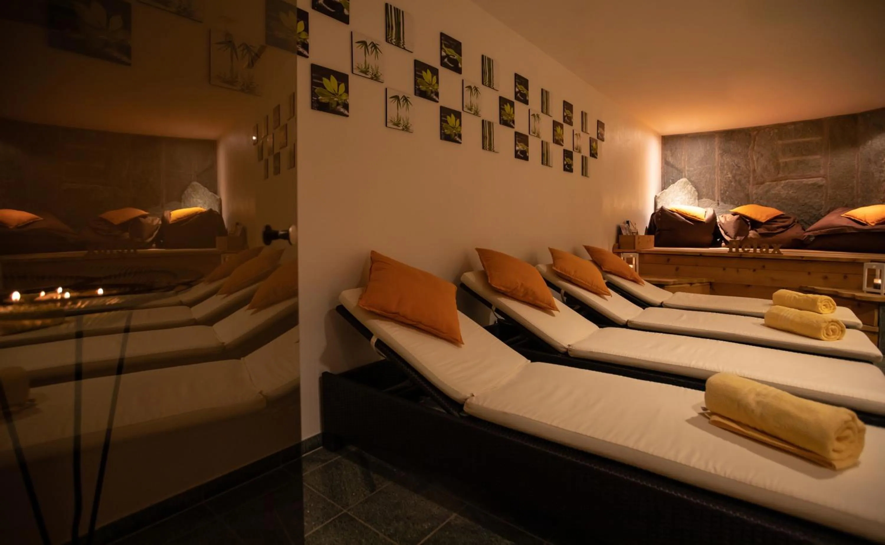 Spa and wellness centre/facilities, Bed in Hotel Chesa Surlej
