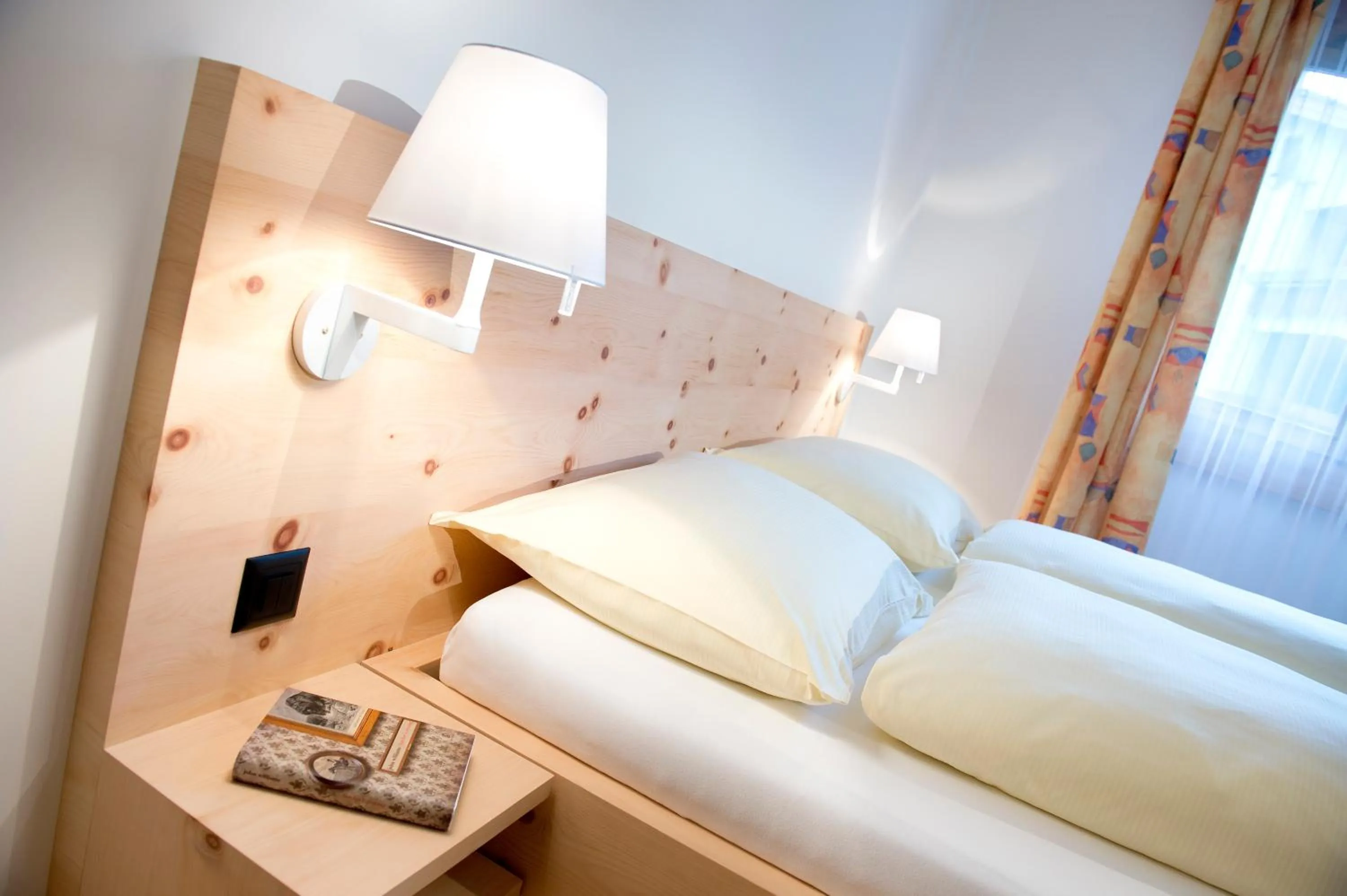 Bed in Hotel Chesa Surlej