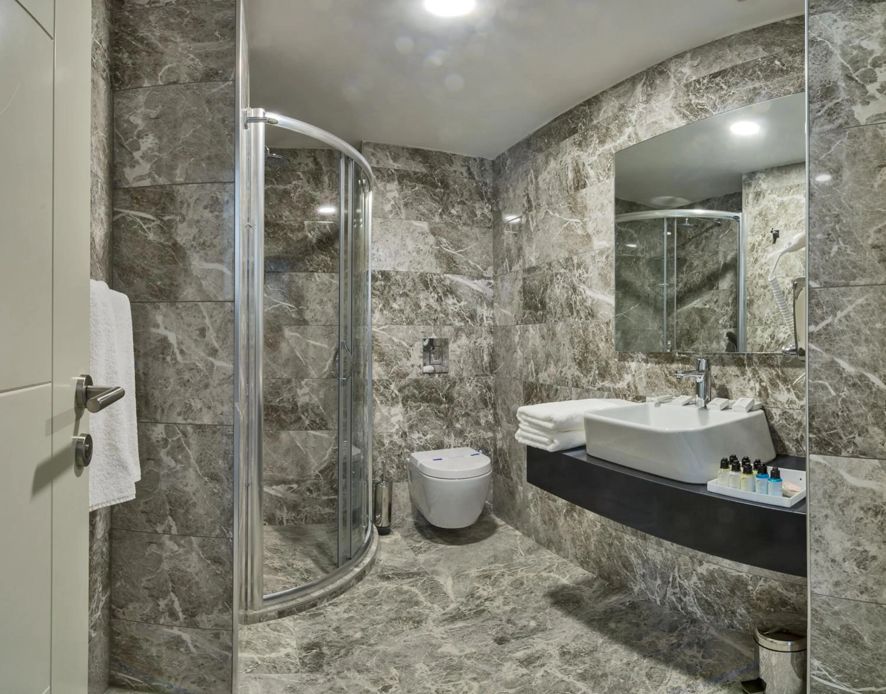 Bathroom in Gen Suites