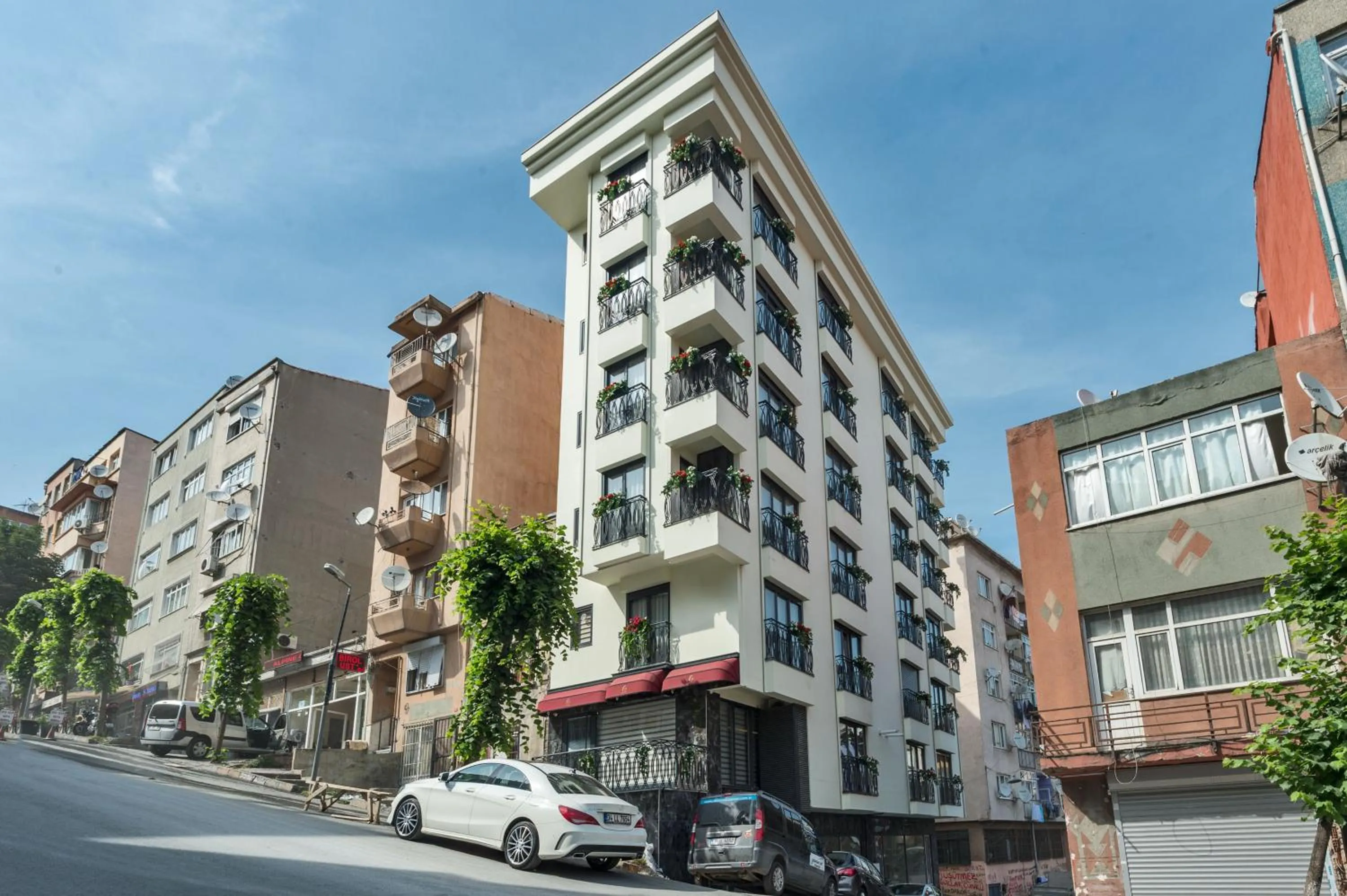 Facade/entrance in Gen Suites