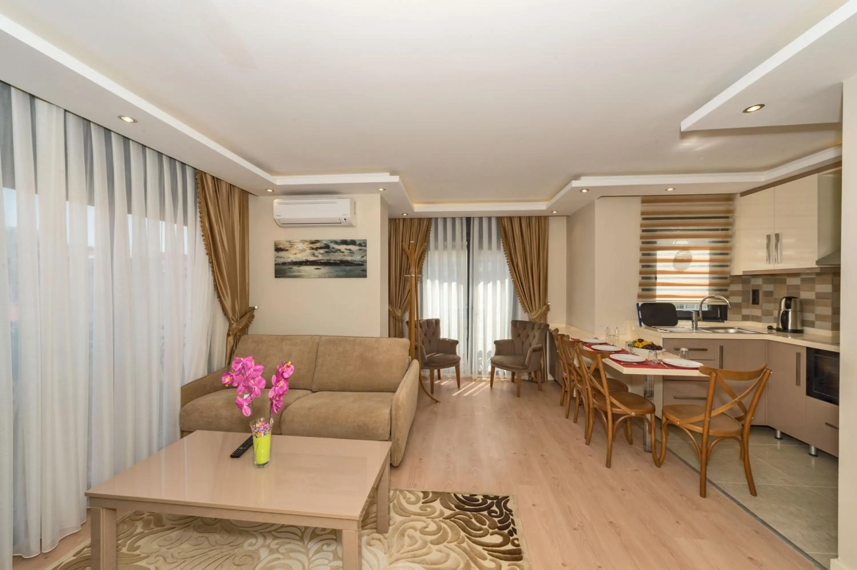 Kitchen or kitchenette in Gen Suites