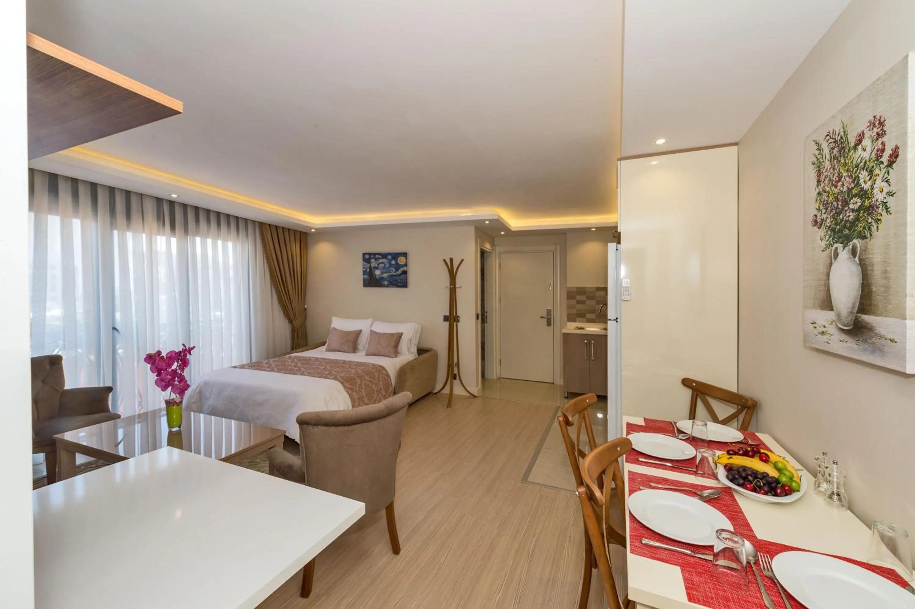 Kitchen or kitchenette, Bed in Gen Suites