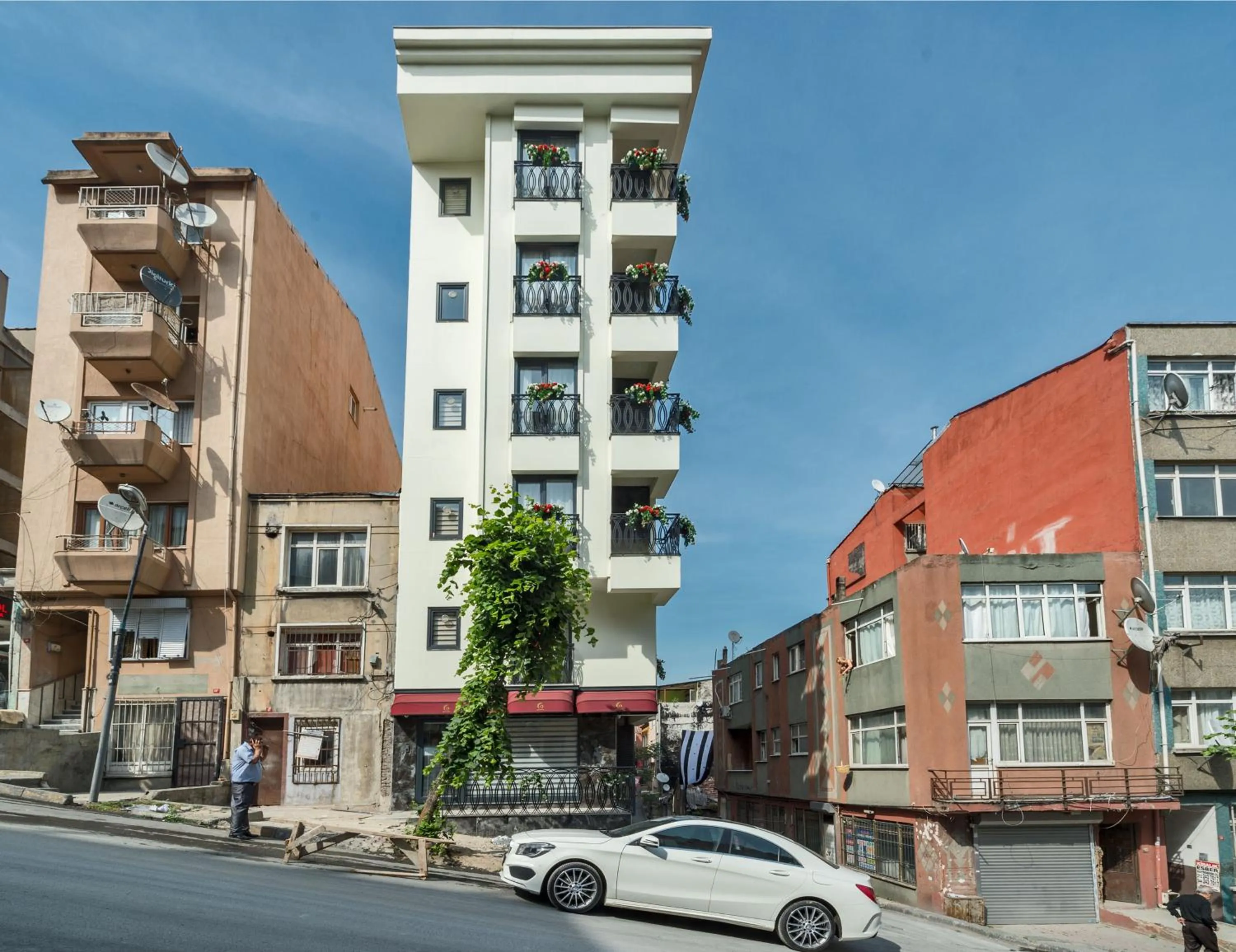 Property building in Gen Suites