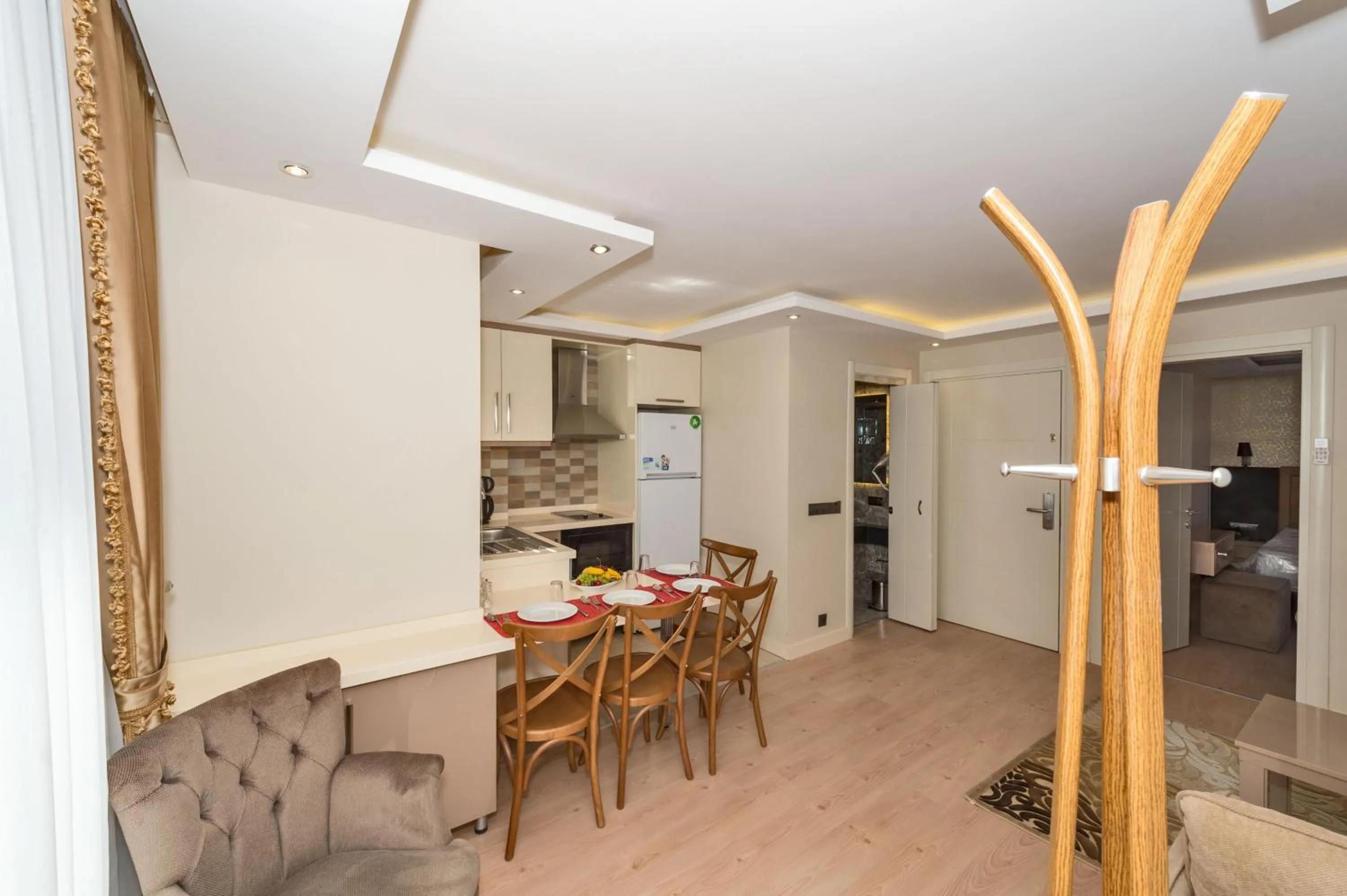 Kitchen or kitchenette in Gen Suites