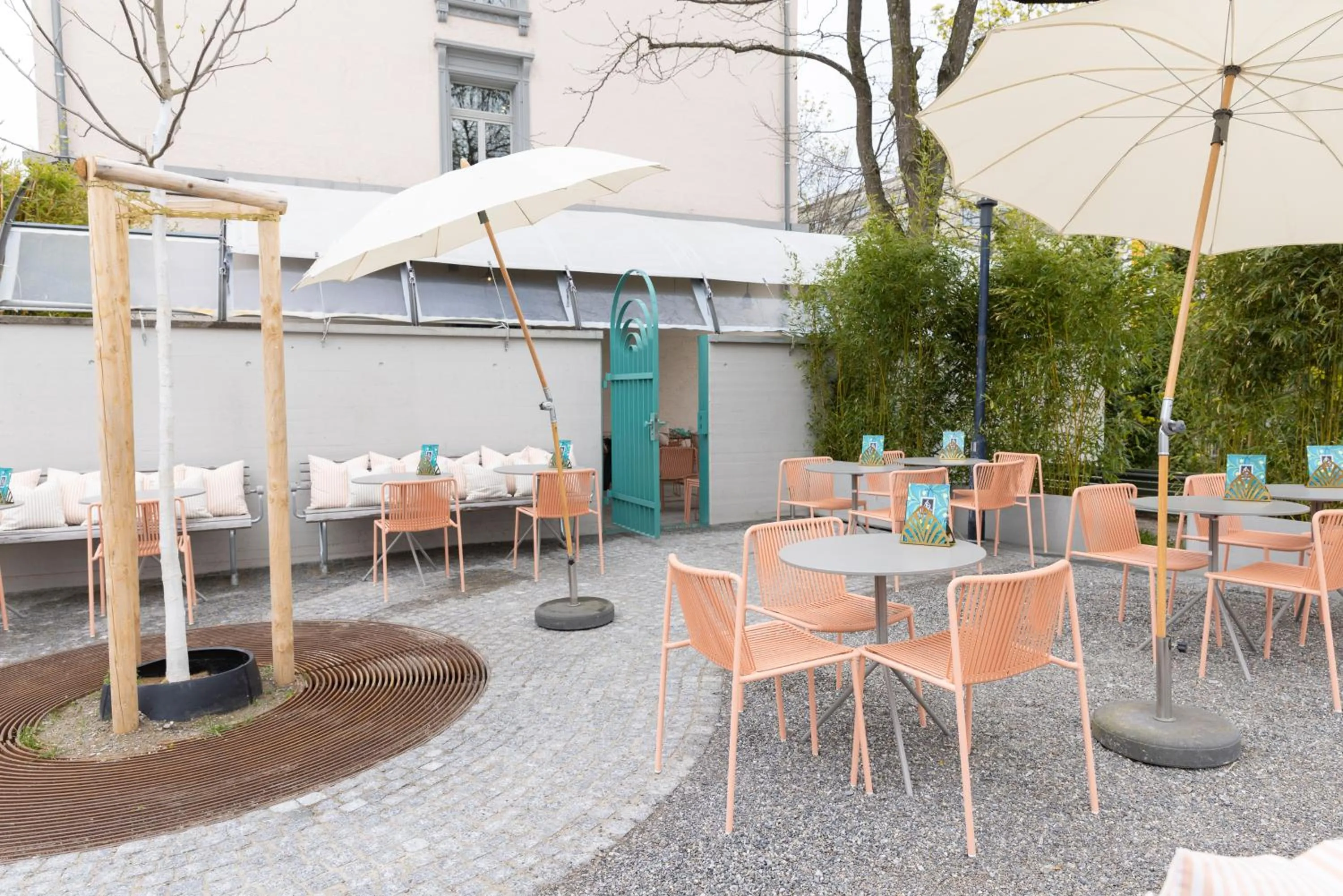 Restaurant/places to eat in Boutique & Art Hotel Helvetia