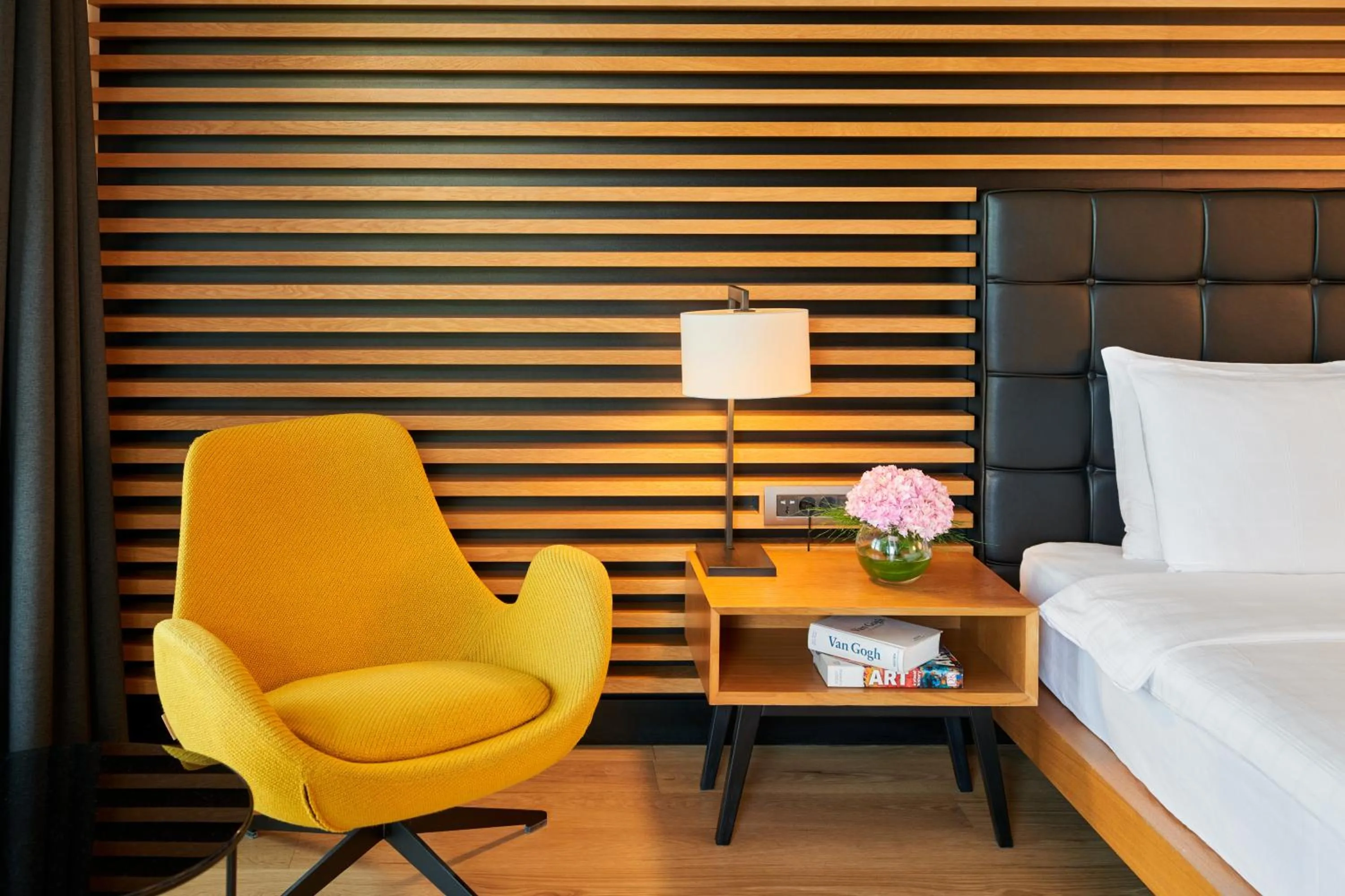 Seating area, Bed in Metropolitan Hotels Bosphorus - Special Category