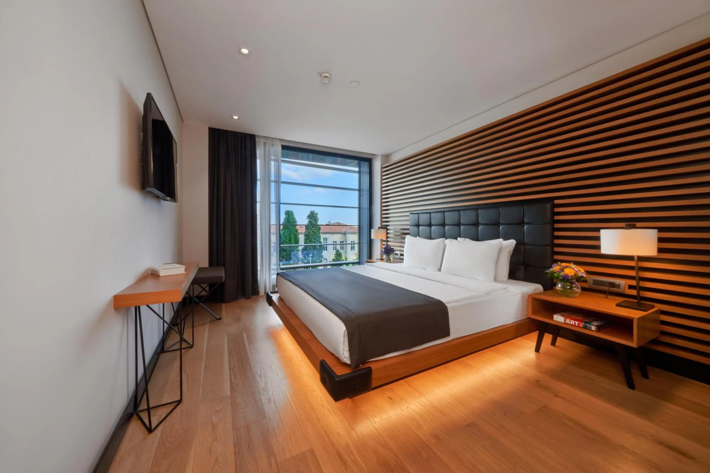 Photo of the whole room, Bed in Metropolitan Hotels Bosphorus - Special Category