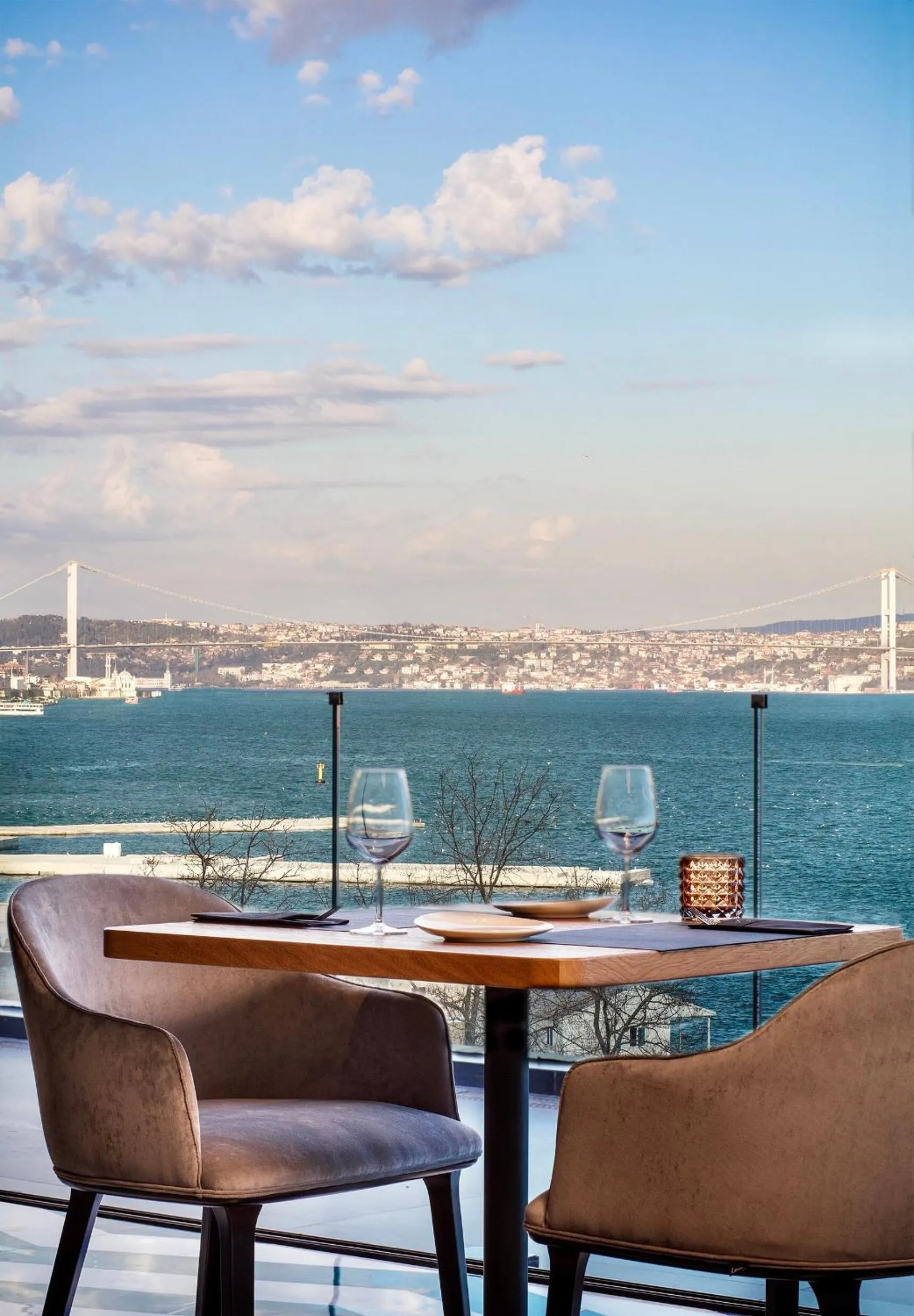 Dining area in Metropolitan Hotels Bosphorus - Special Category