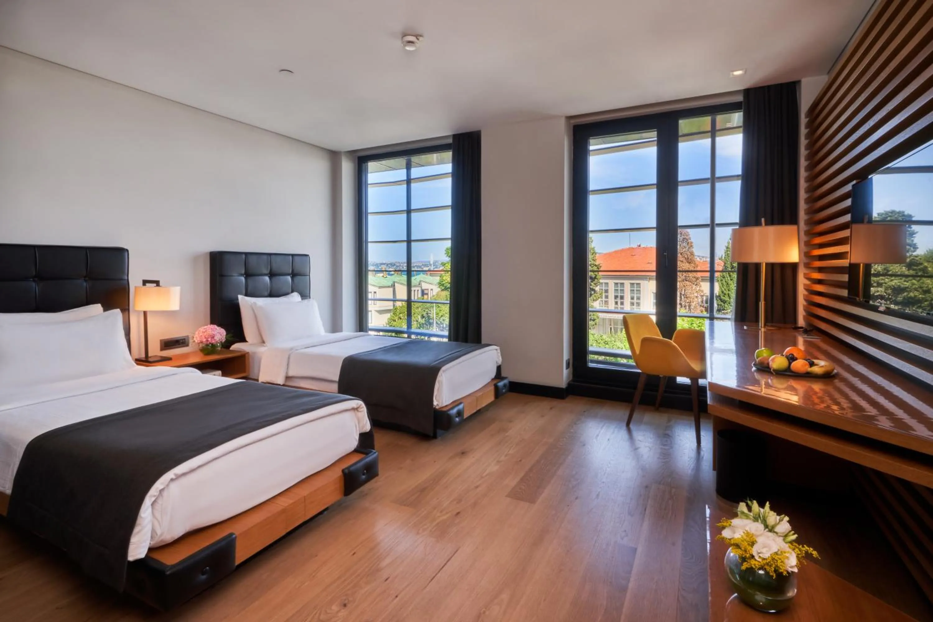 Photo of the whole room, Bed in Metropolitan Hotels Bosphorus - Special Category