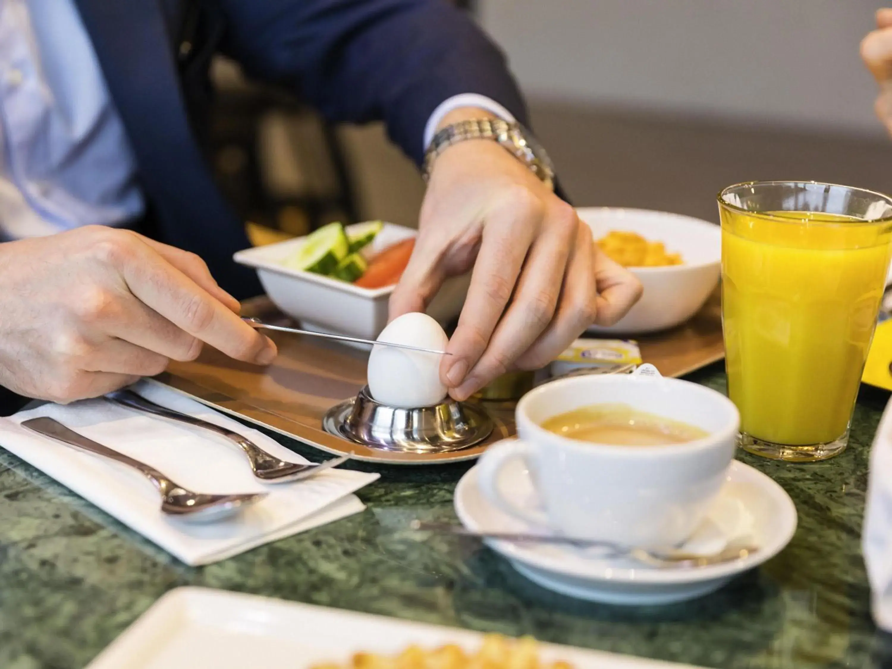 Restaurant/places to eat in ibis Zürich Messe Airport Restaurant/places to eat in ibis Zürich Messe Airport