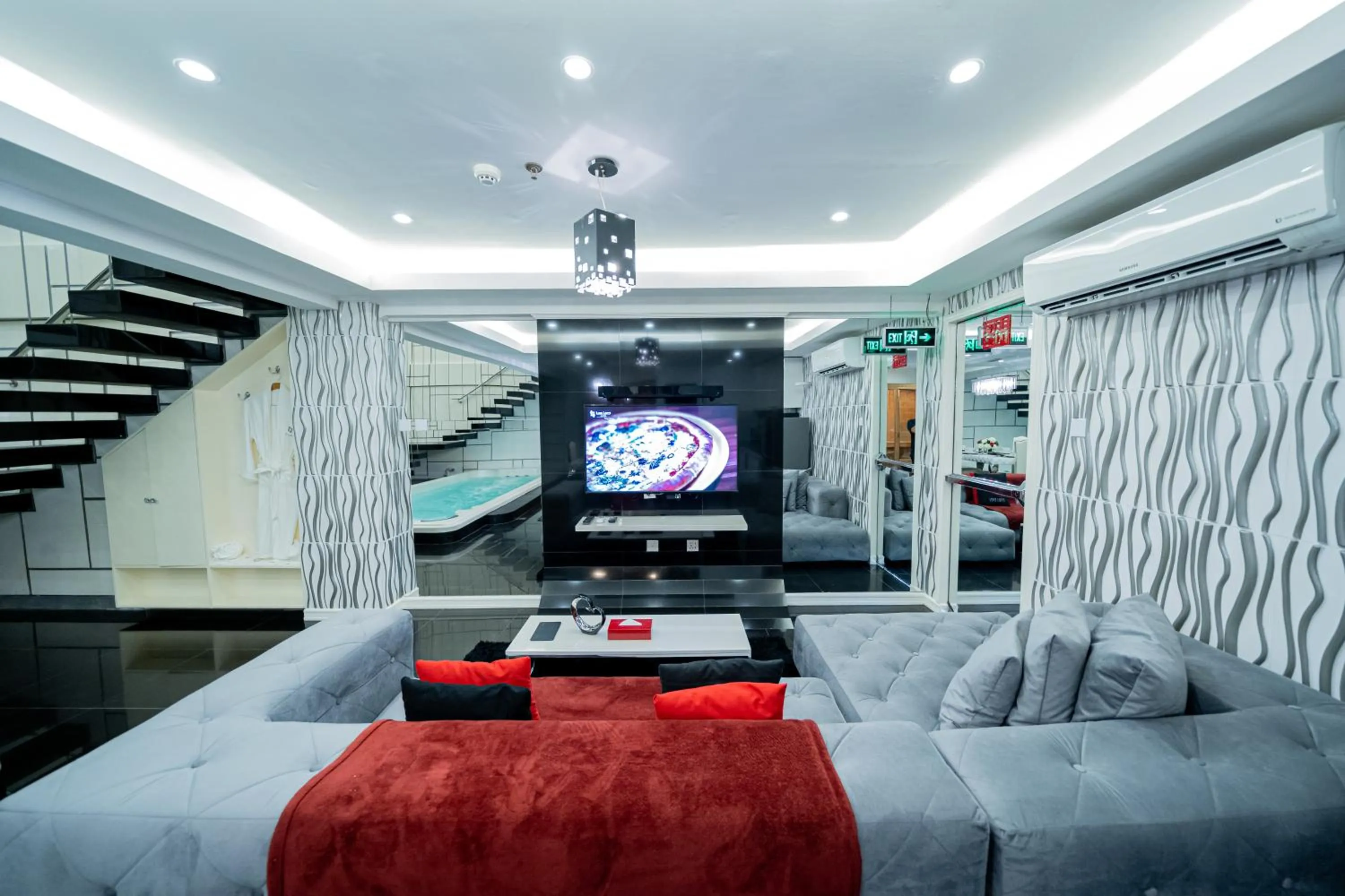 Luks Lofts Hotel & Residences