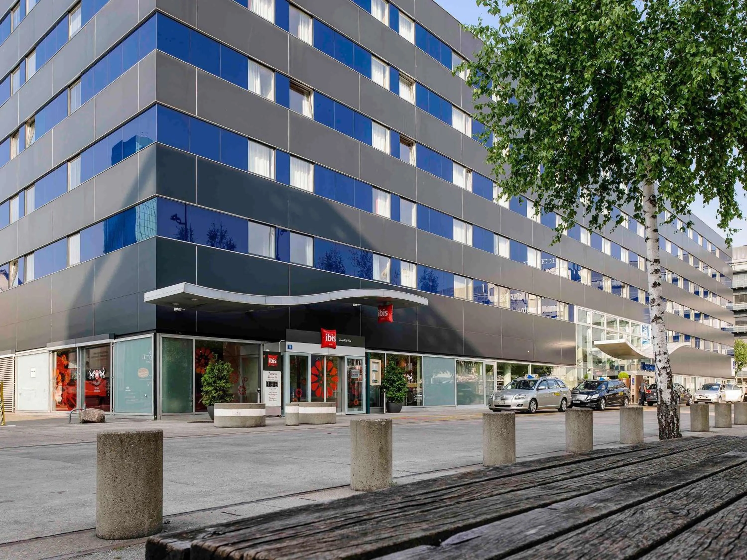 Property building in ibis Zürich City West