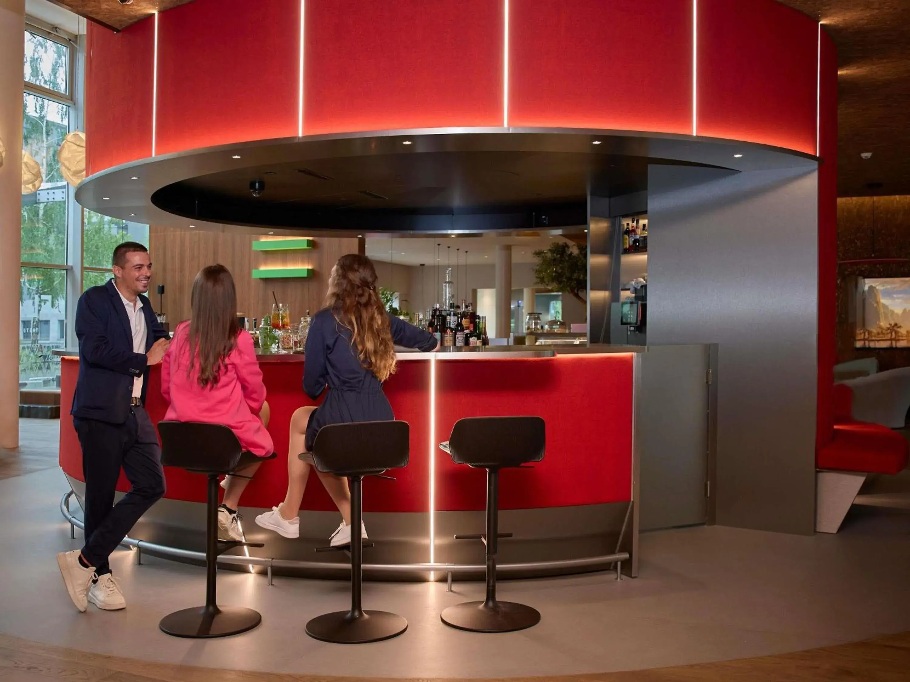 Restaurant/places to eat in ibis Zürich City West Restaurant/places to eat in ibis Zürich City West