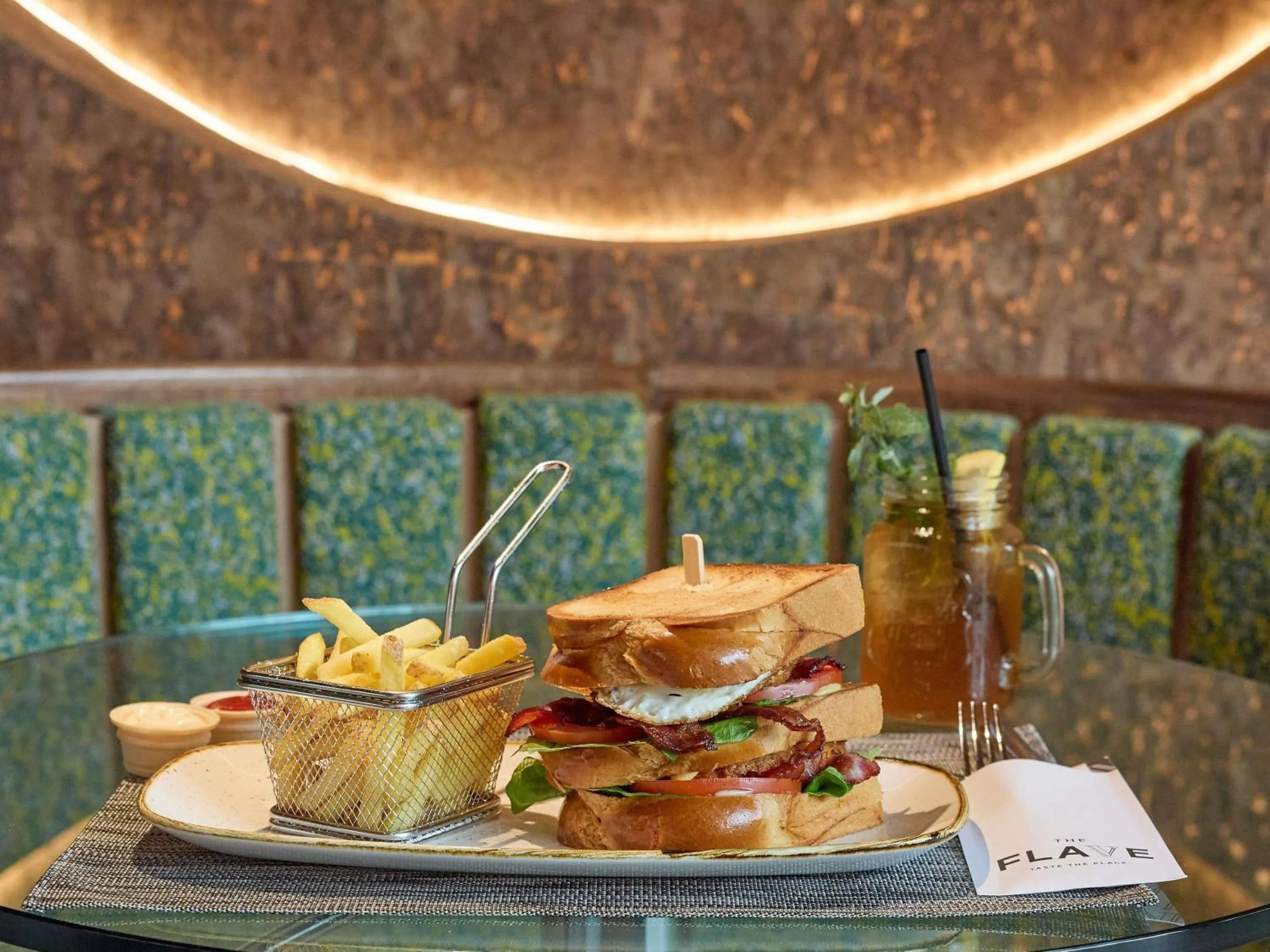 Restaurant/places to eat in ibis Zürich City West