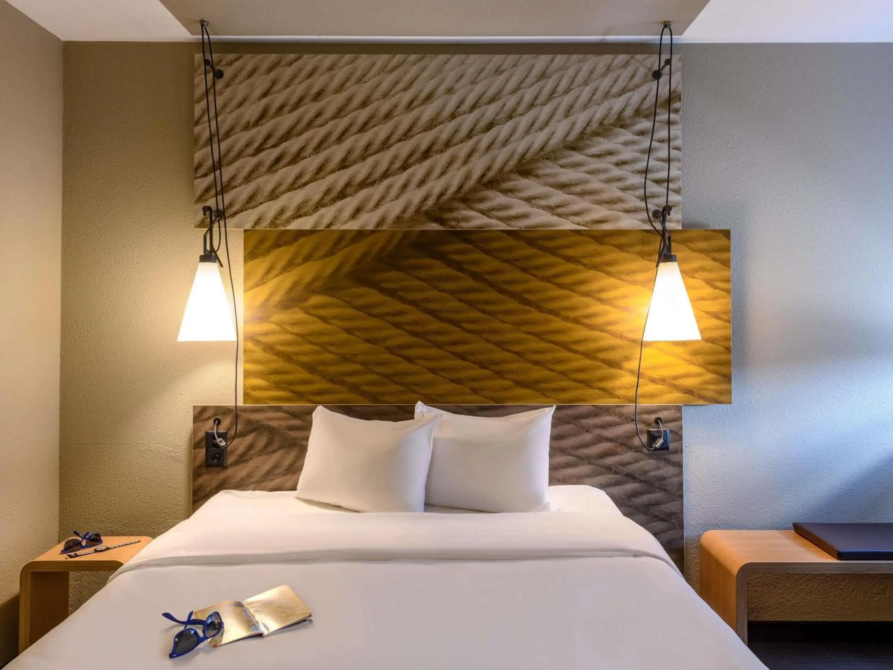 Bedroom, Bed in ibis Zürich City West Bedroom, Bed in ibis Zürich City West