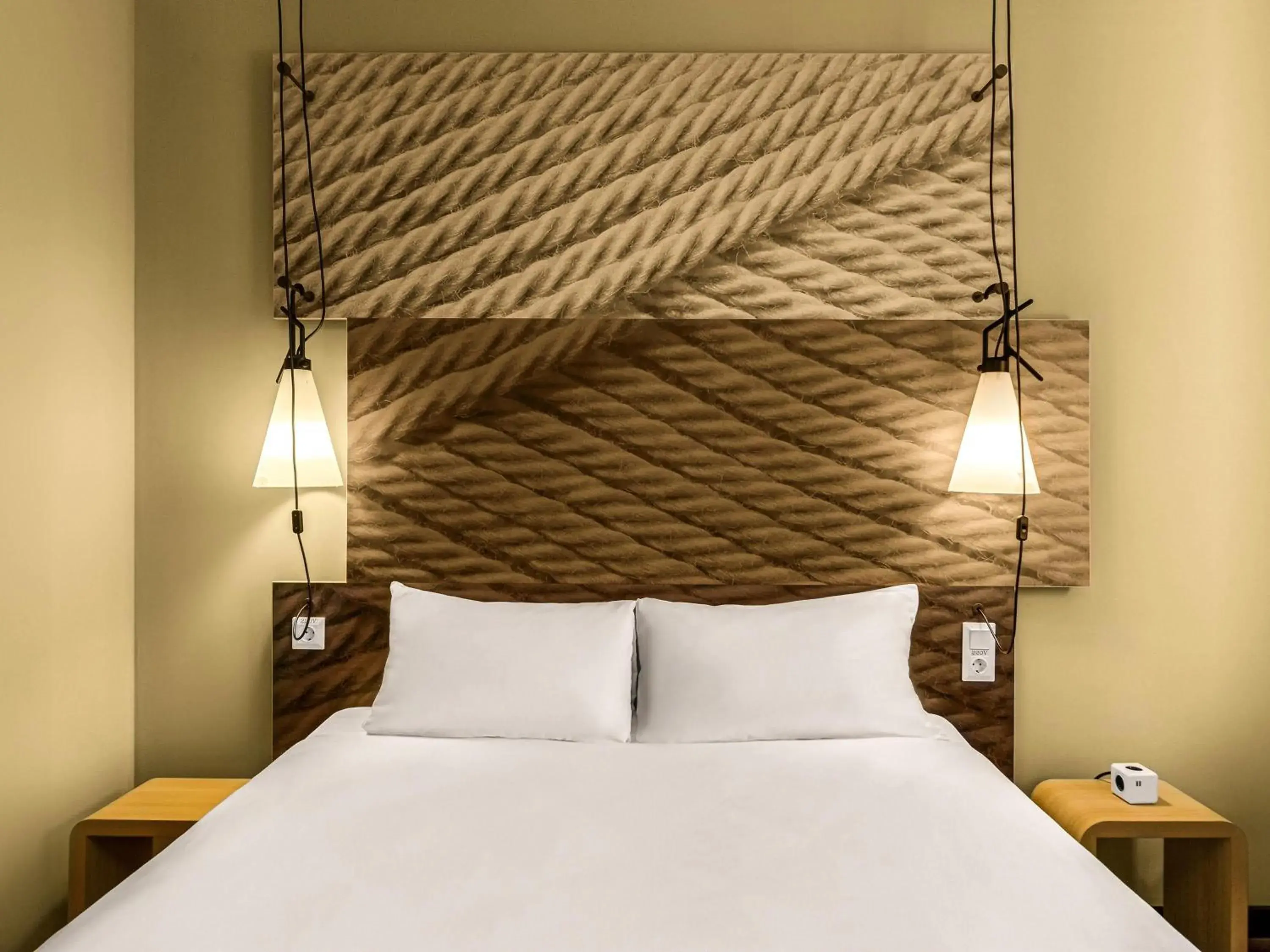 Bedroom, Bed in ibis Zürich City West Bedroom, Bed in ibis Zürich City West