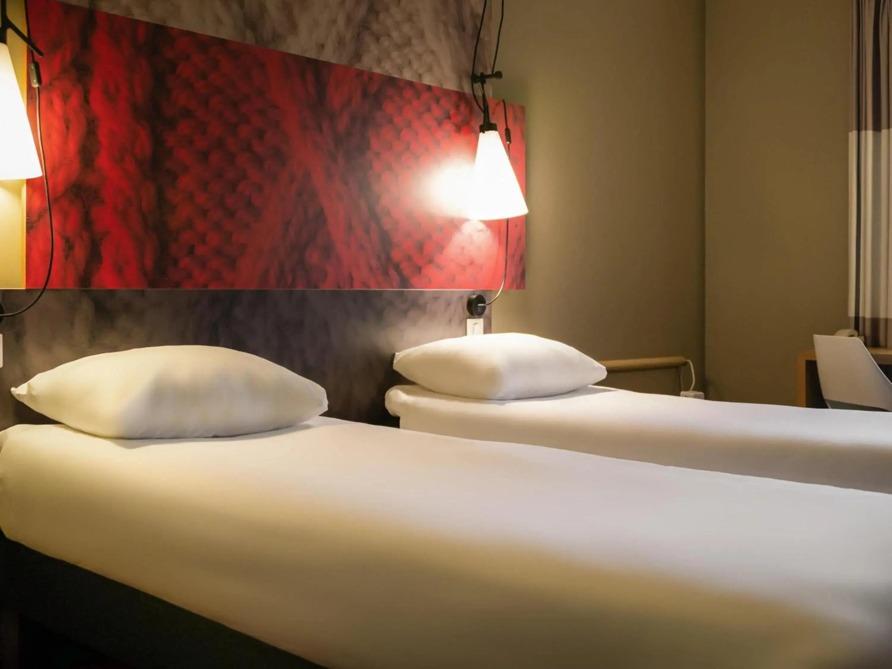 Bedroom, Bed in ibis Zürich City West Bedroom, Bed in ibis Zürich City West