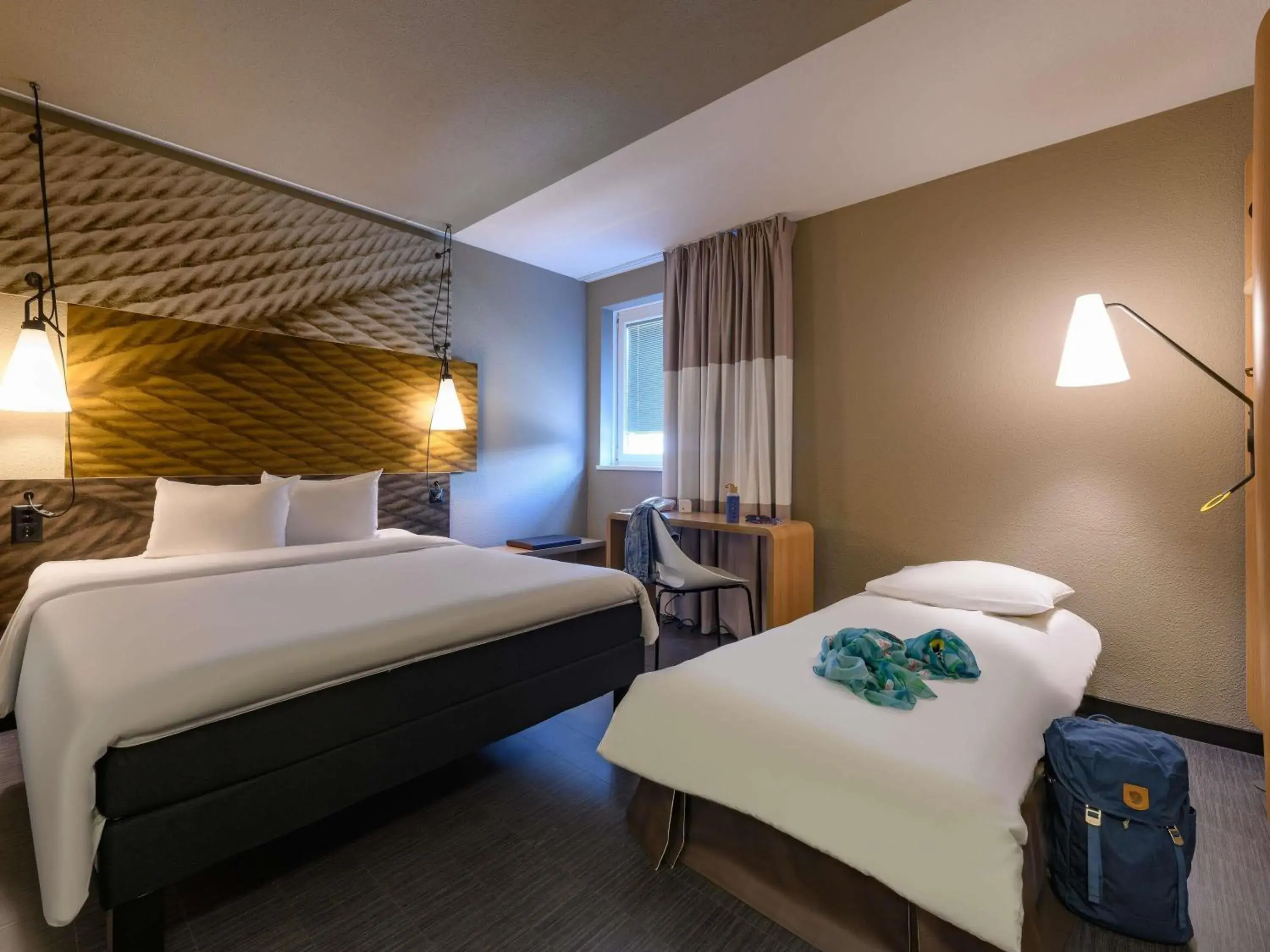 Bedroom, Bed in ibis Zürich City West Bedroom, Bed in ibis Zürich City West