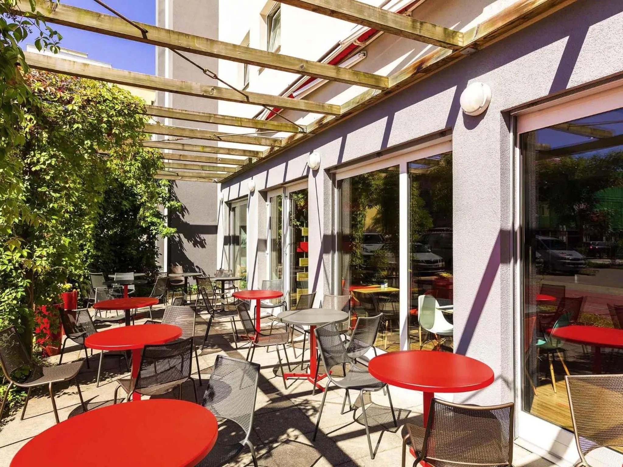 Lounge or bar in ibis Winterthur City